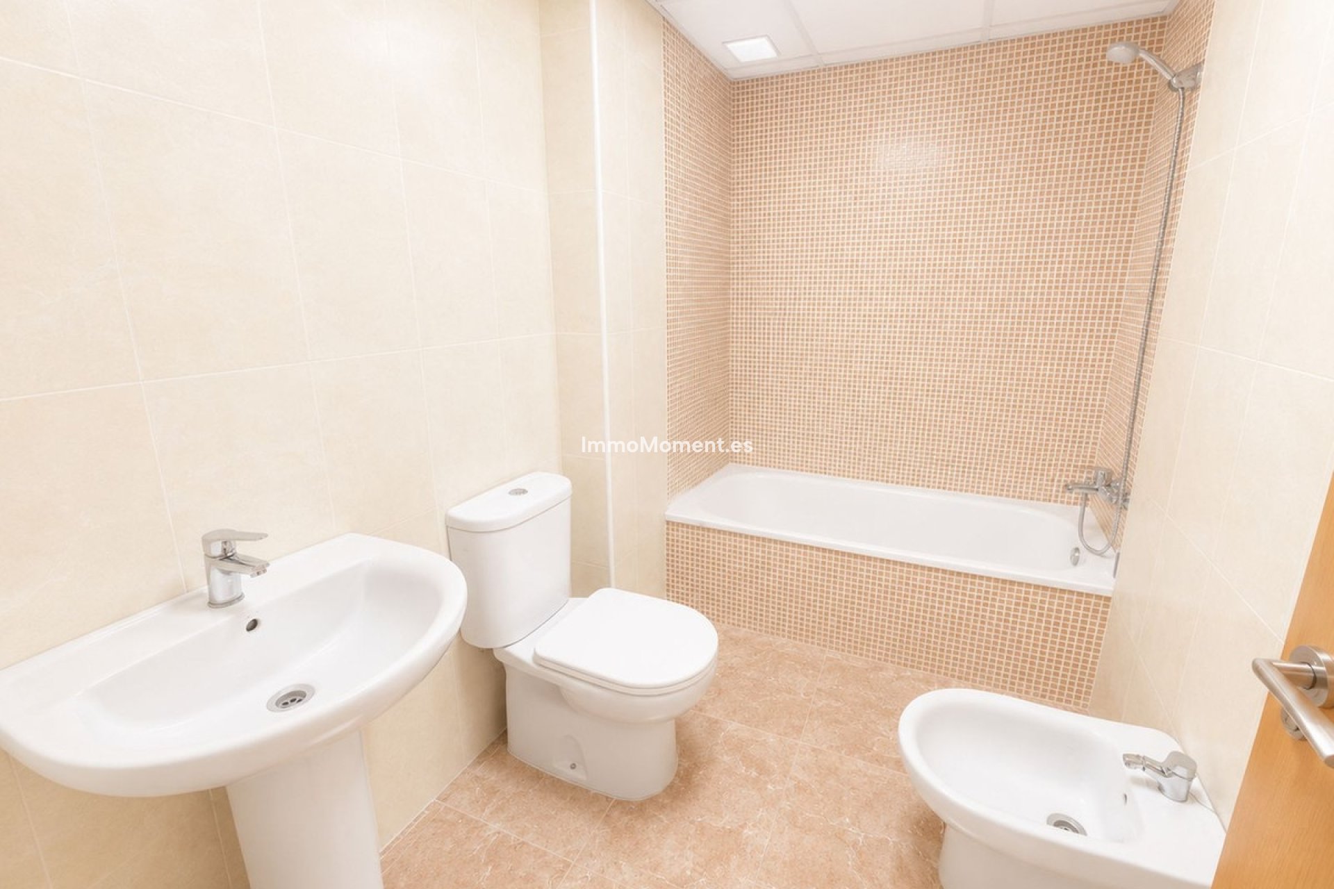 Bestaande woning - Appartement - Binnenland  - Guaro