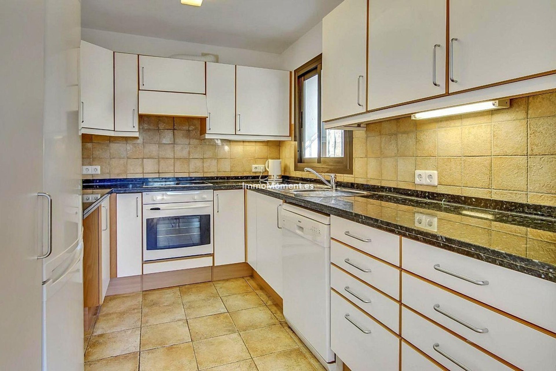 Bestaande woning - Appartement - Binnenland  - Istán