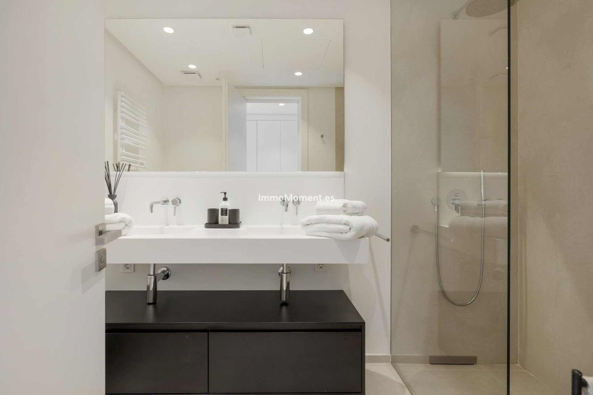 Bestaande woning - Appartement - Binnenland  - Ojén