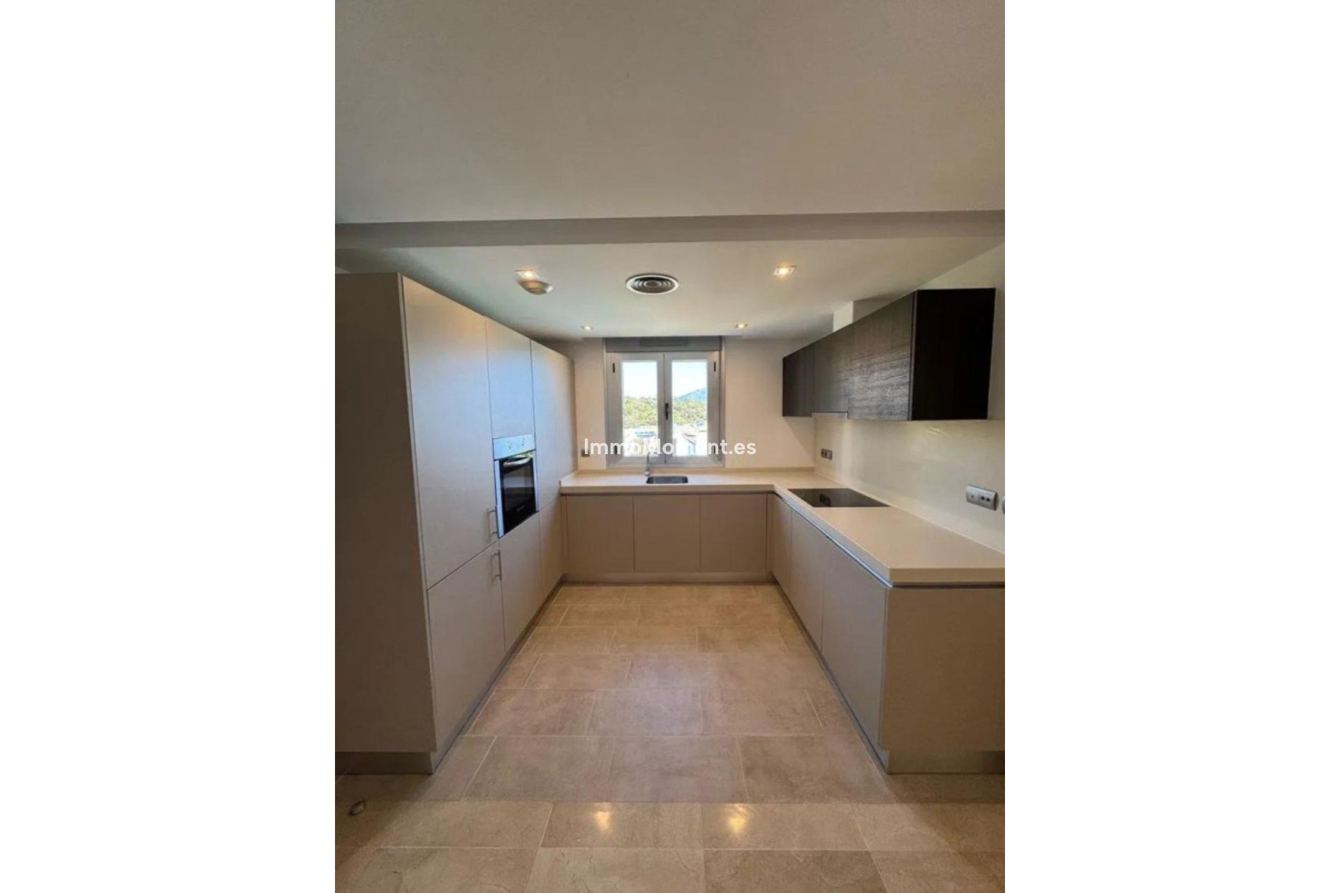 Bestaande woning - Appartement - Binnenland  - Ojén