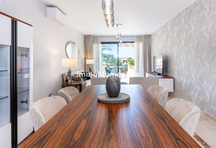 Bestaande woning - Appartement - Estepona  - Atalaya