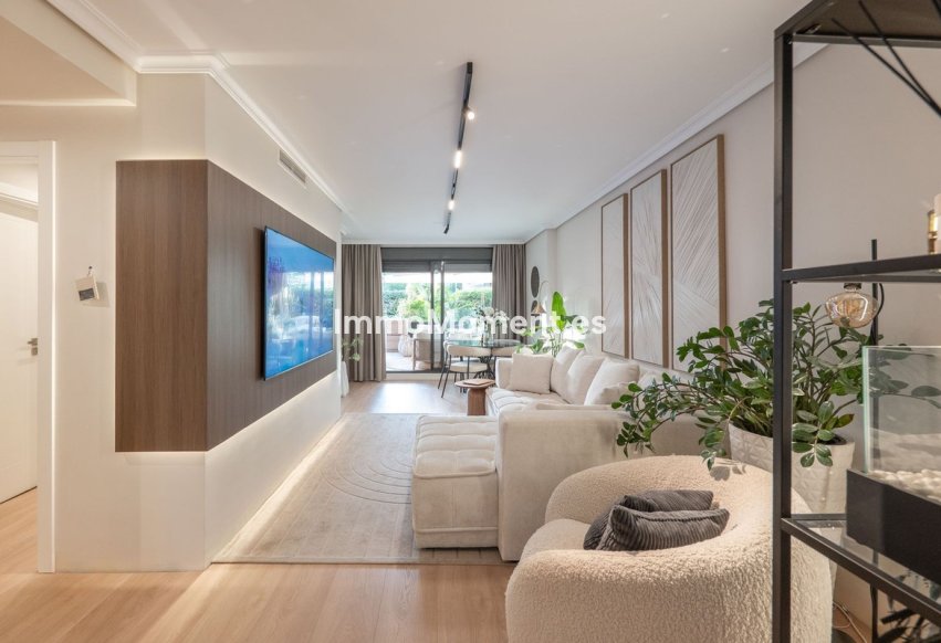 Bestaande woning - Appartement - Estepona  - Selwo