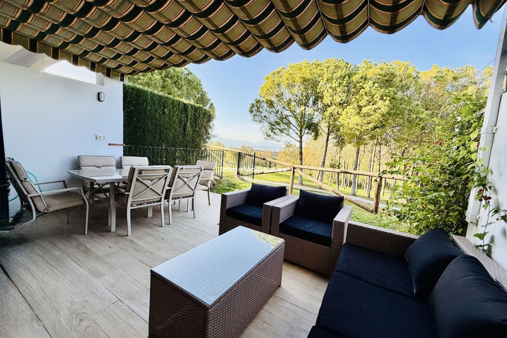 Bestaande woning - Geschakelde woning - Binnenland  - Alhaurín de la Torre