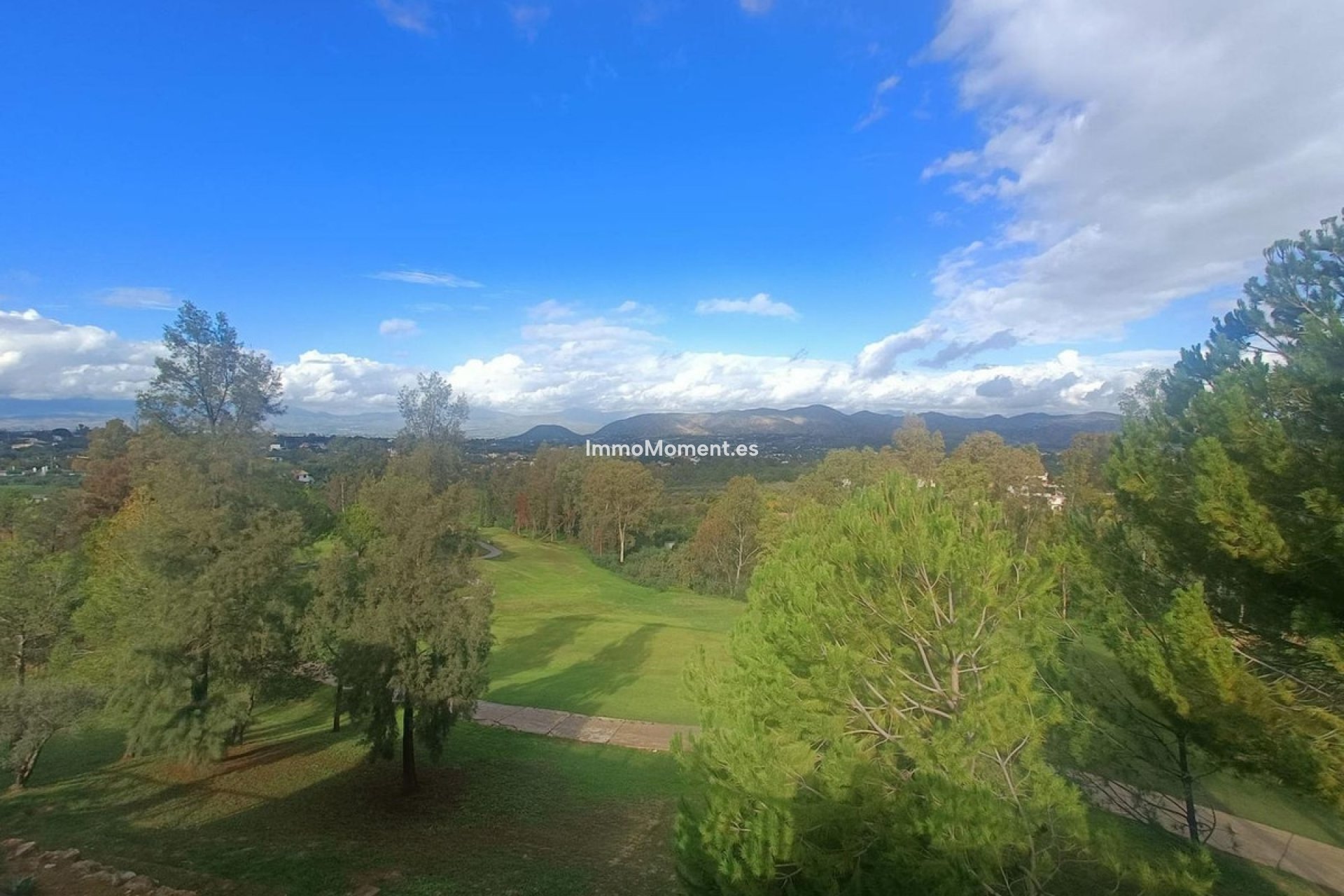 Bestaande woning - Geschakelde woning - Binnenland  - Alhaurín de la Torre