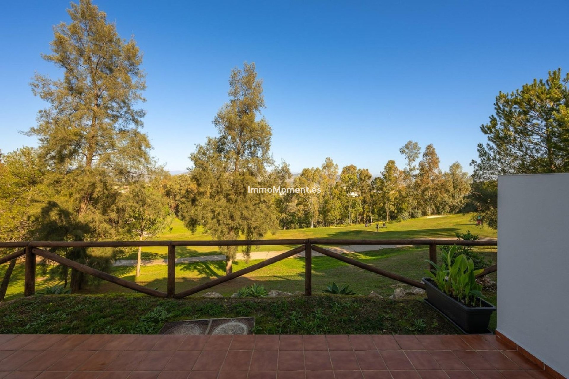 Bestaande woning - Geschakelde woning - Binnenland  - Alhaurín de la Torre