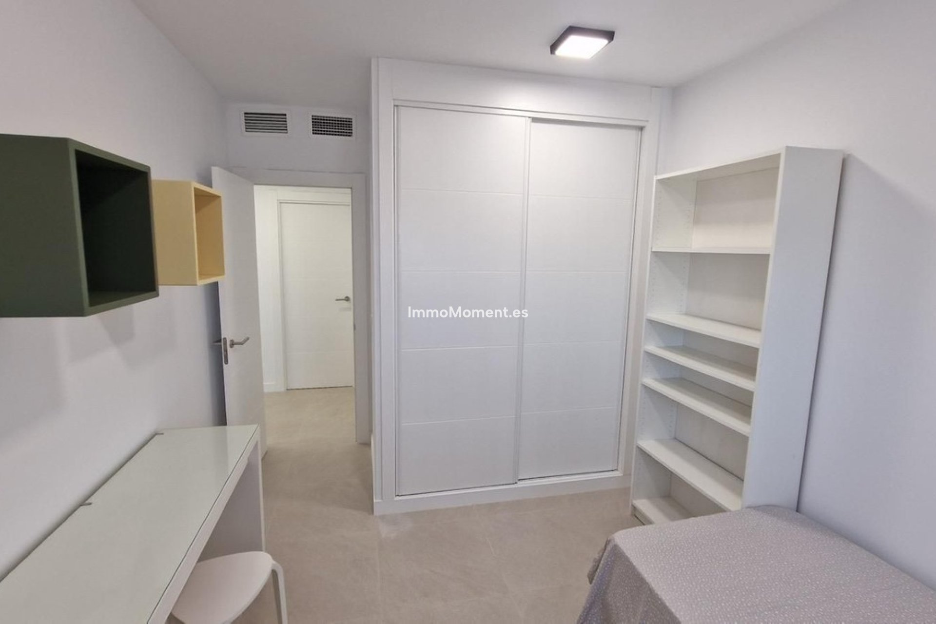 Bestaande woning - Geschakelde woning - Binnenland  - Alhaurín de la Torre