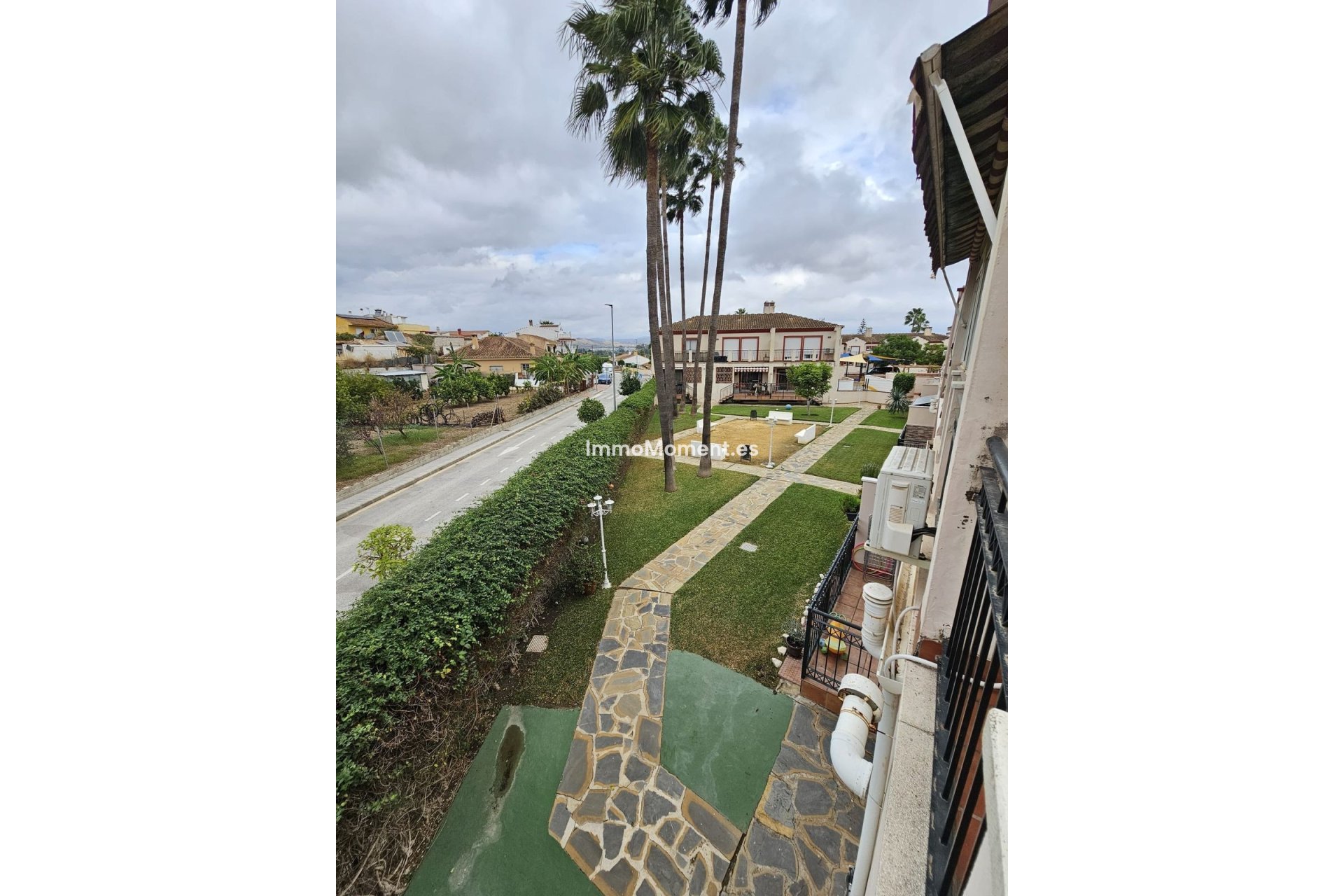 Bestaande woning - Geschakelde woning - Binnenland  - Alhaurín de la Torre