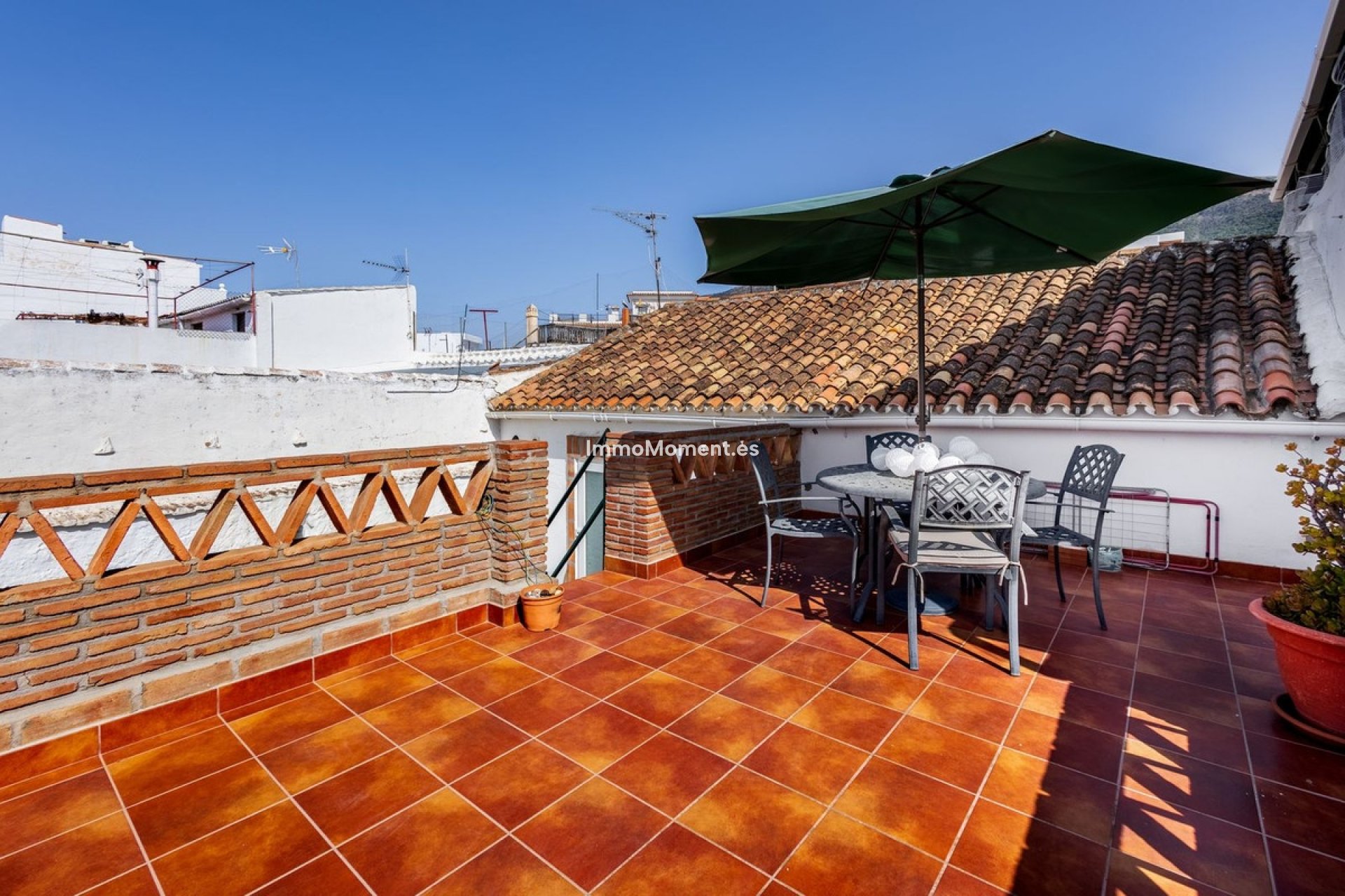 Bestaande woning - Geschakelde woning - Binnenland  - Alhaurín el Grande Centro