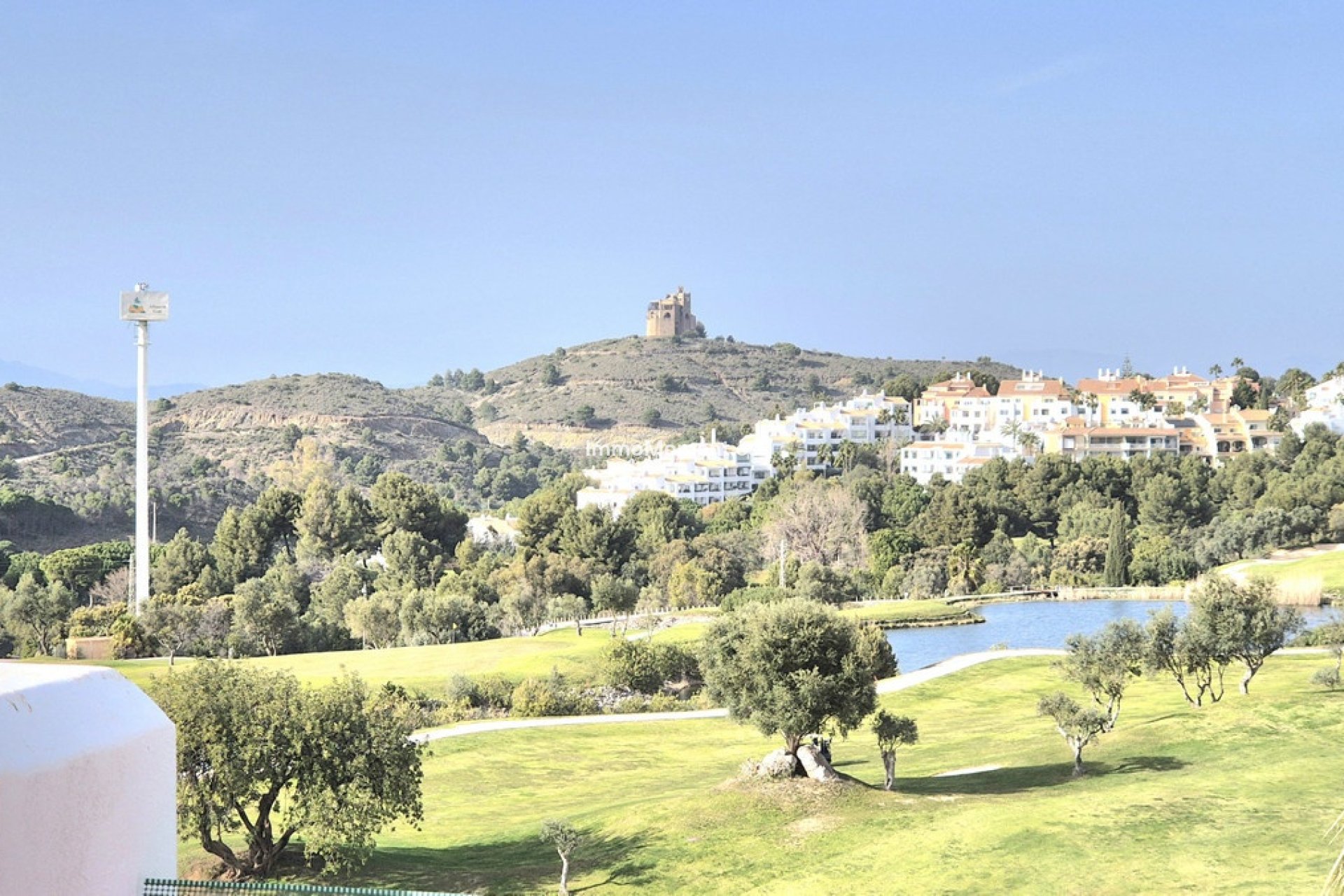 Bestaande woning - Geschakelde woning - Binnenland  - Alhaurín Golf