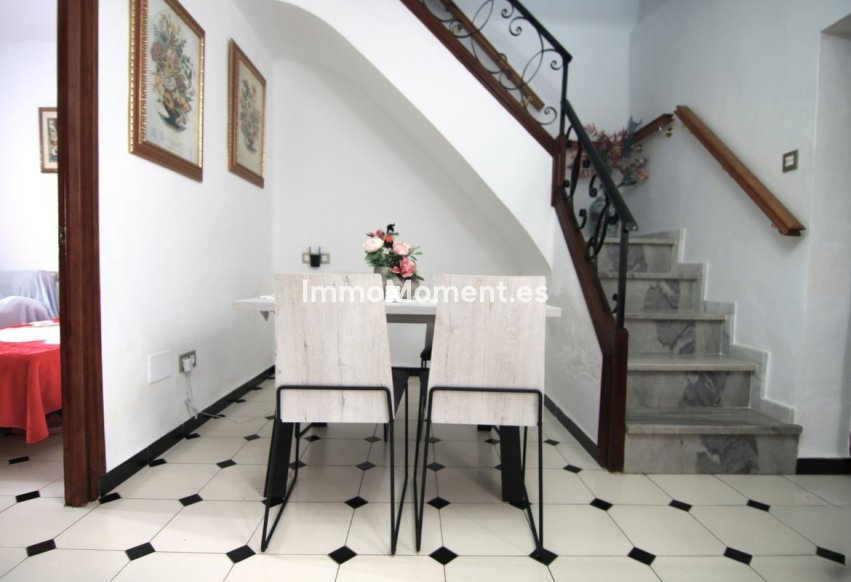 Bestaande woning - Geschakelde woning - Binnenland  - Coín