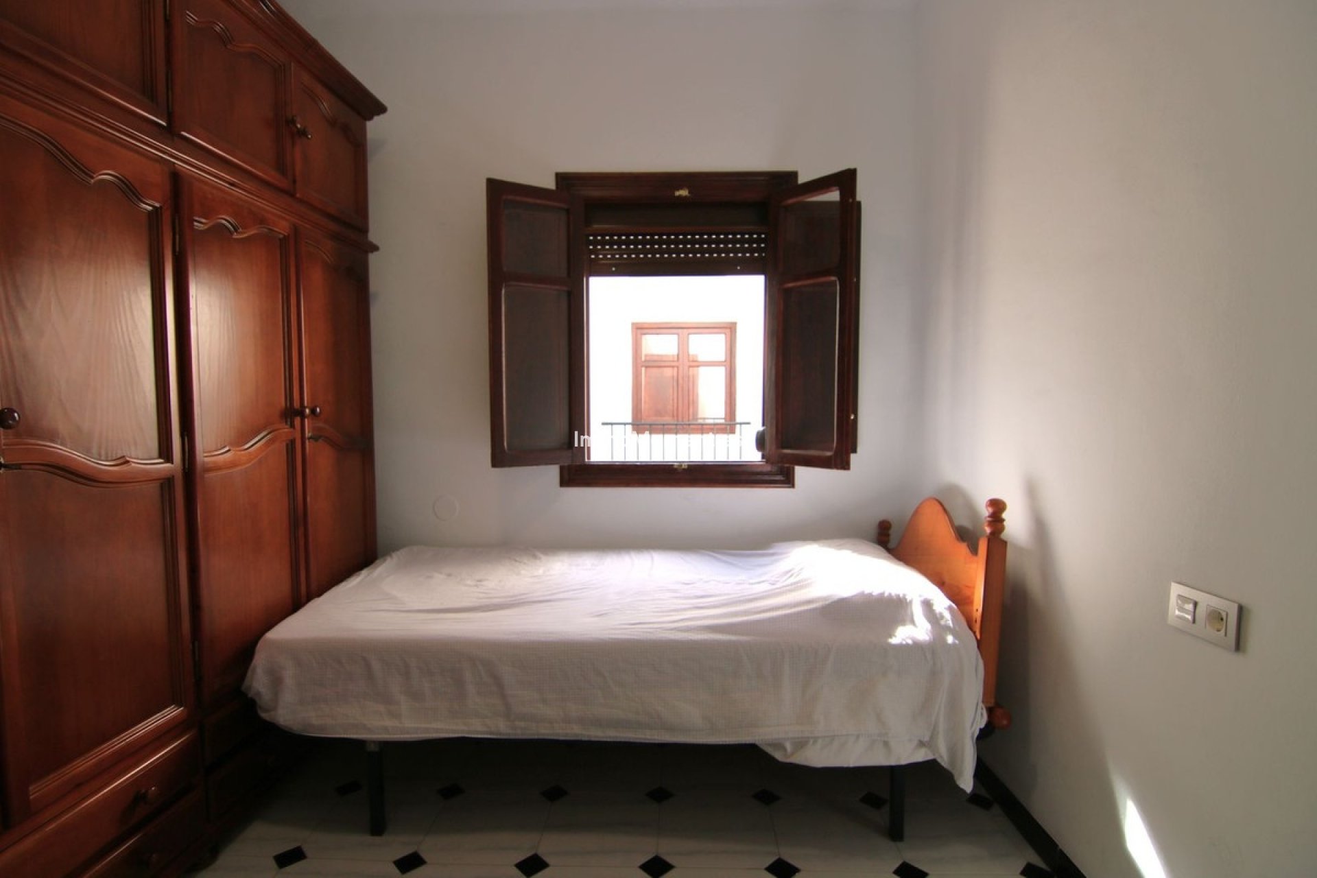 Bestaande woning - Geschakelde woning - Binnenland  - Coín