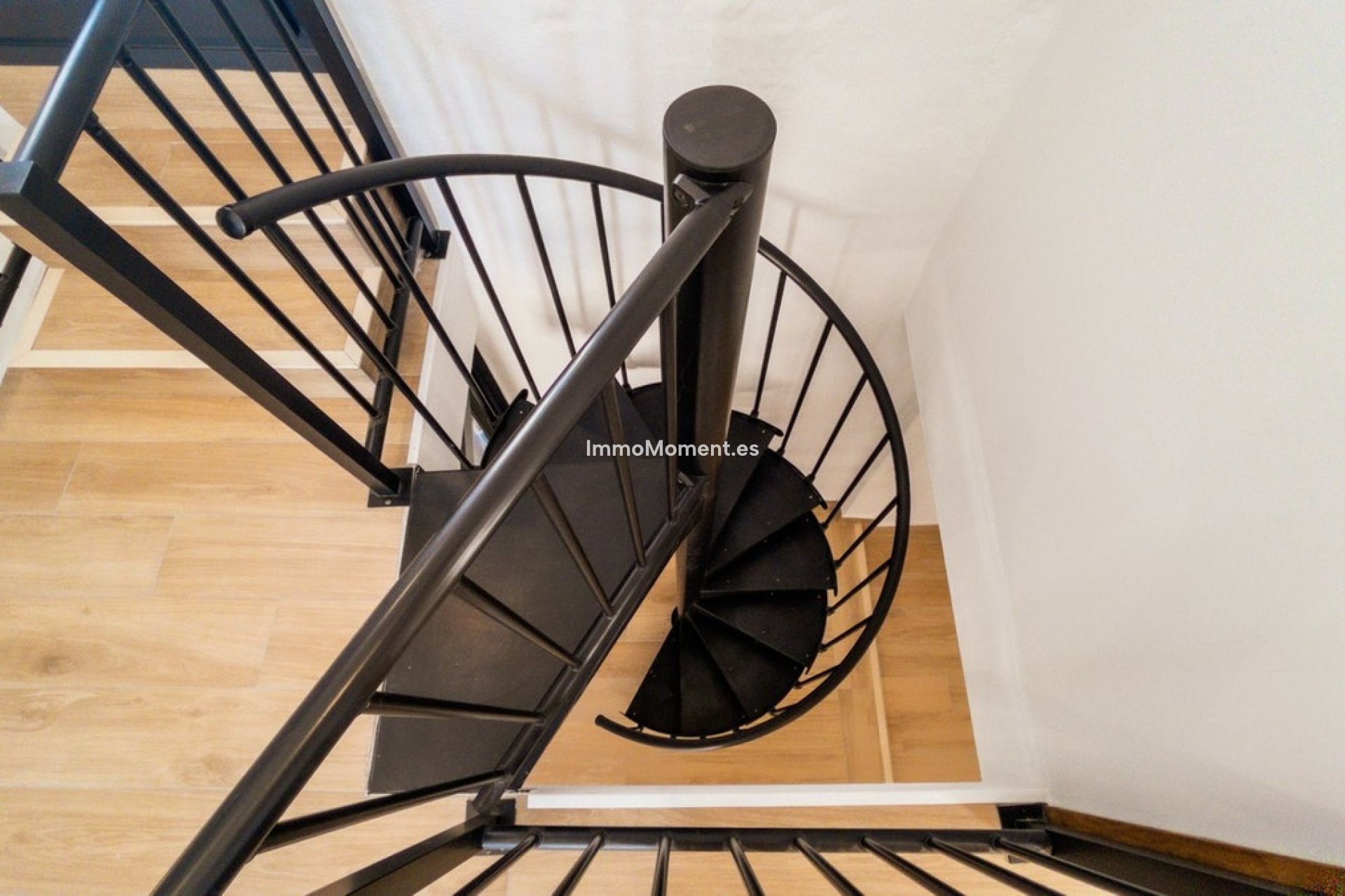 Bestaande woning - Geschakelde woning - Binnenland  - Guaro