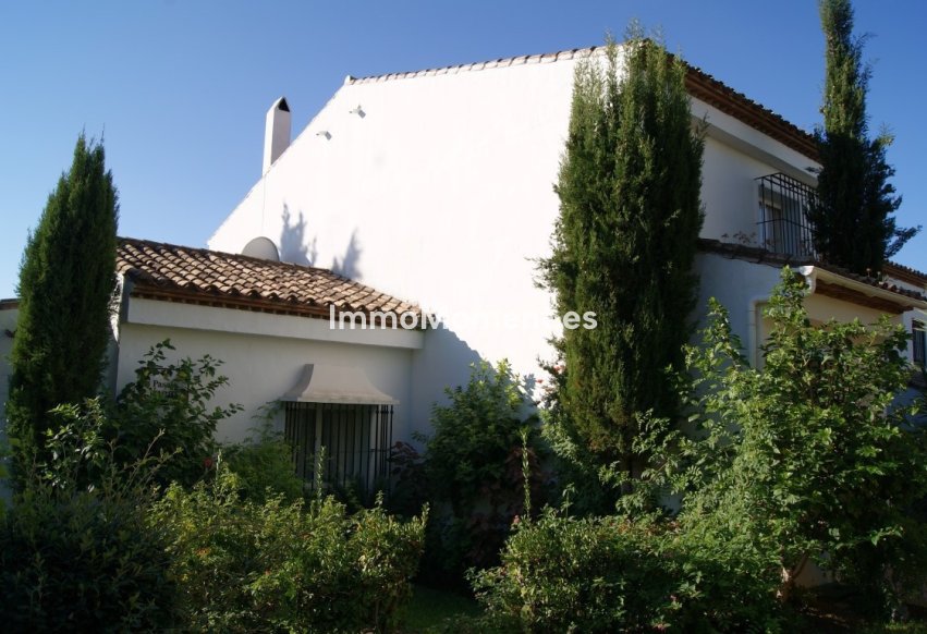 Bestaande woning - Geschakelde woning - El Paraiso - New Golden Mile