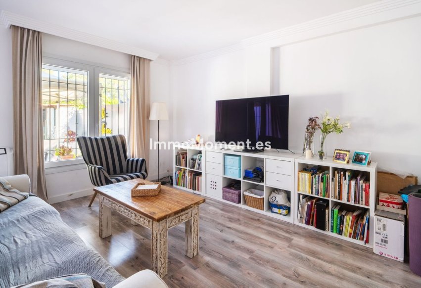 Bestaande woning - Geschakelde woning - Estepona  - Atalaya