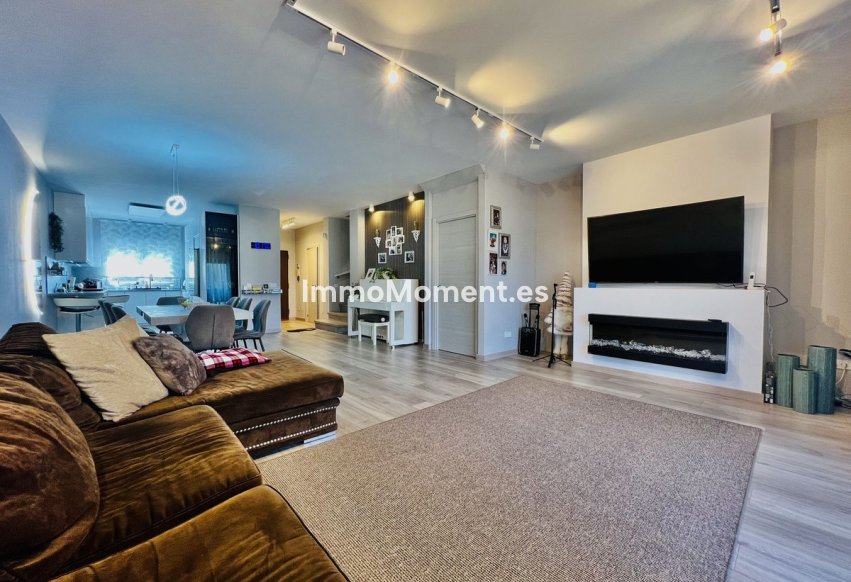 Bestaande woning - Geschakelde woning - Estepona  - Estepona Centro