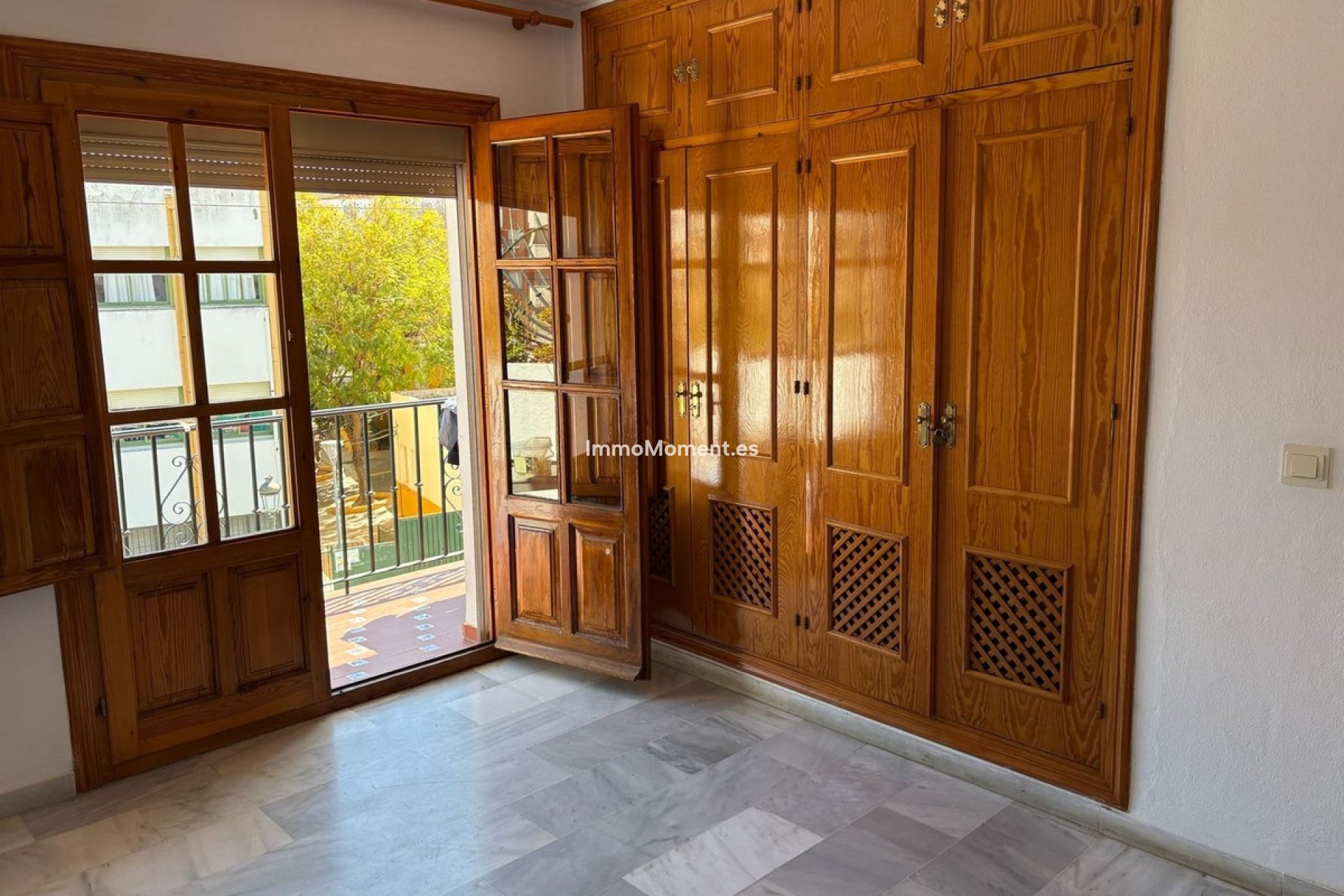 Bestaande woning - Geschakelde woning - Estepona  - Estepona Centro