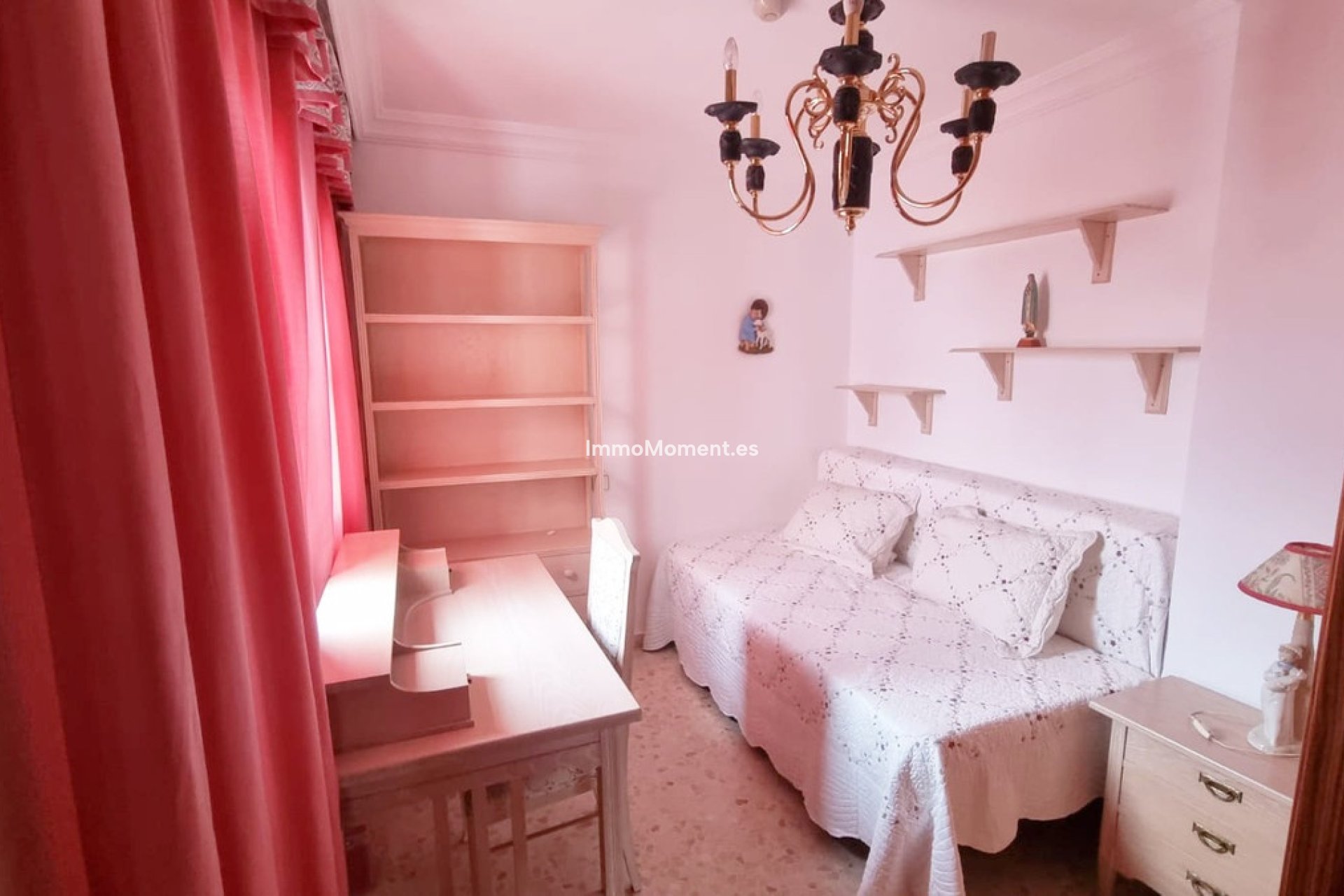 Bestaande woning - Geschakelde woning - Estepona  - Estepona Centro