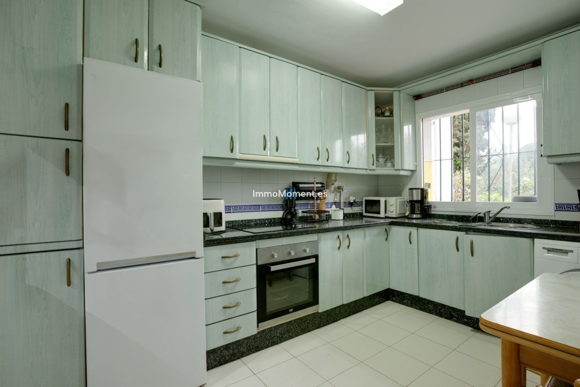 Bestaande woning - Geschakelde woning - Estepona  - Estepona Centro