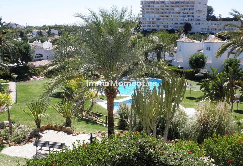 Bestaande woning - Geschakelde woning - Estepona  - Estepona Centro