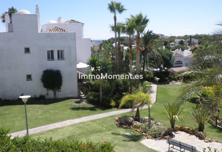 Bestaande woning - Geschakelde woning - Estepona  - Estepona Centro