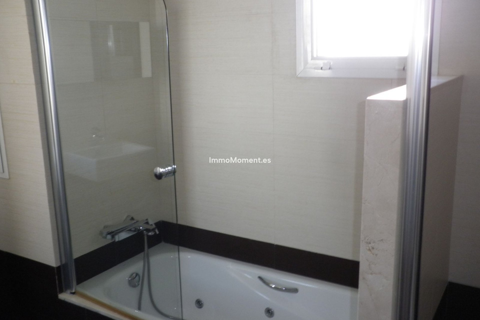 Bestaande woning - Geschakelde woning - Estepona  - Estepona Centro