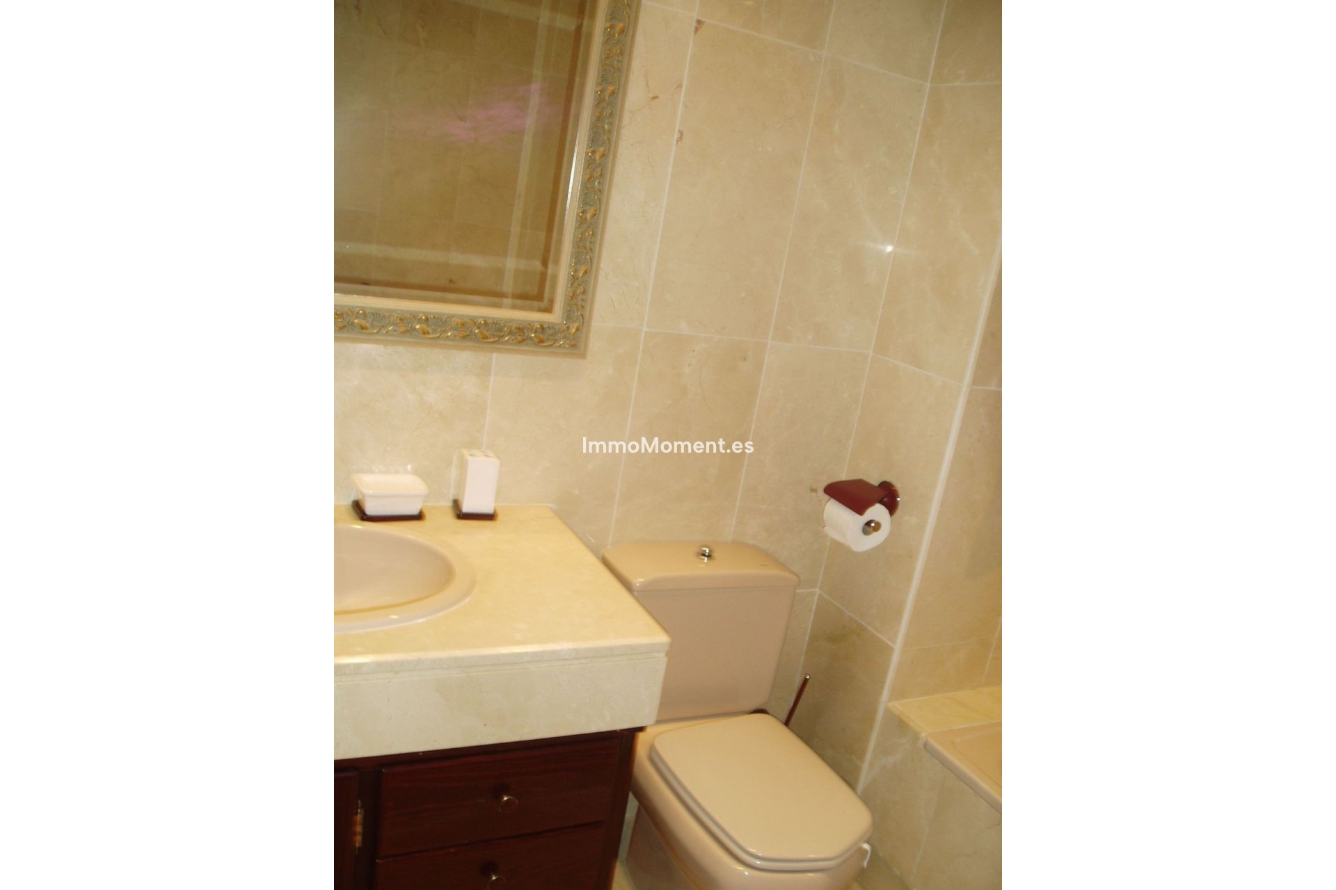 Bestaande woning - Geschakelde woning - Estepona  - Estepona Centro