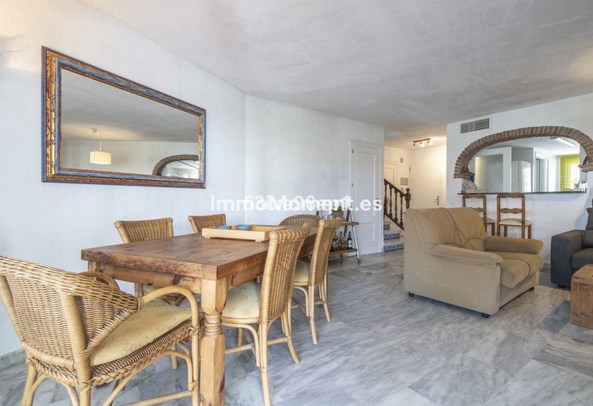 Bestaande woning - Geschakelde woning - Estepona  - Estepona Centro