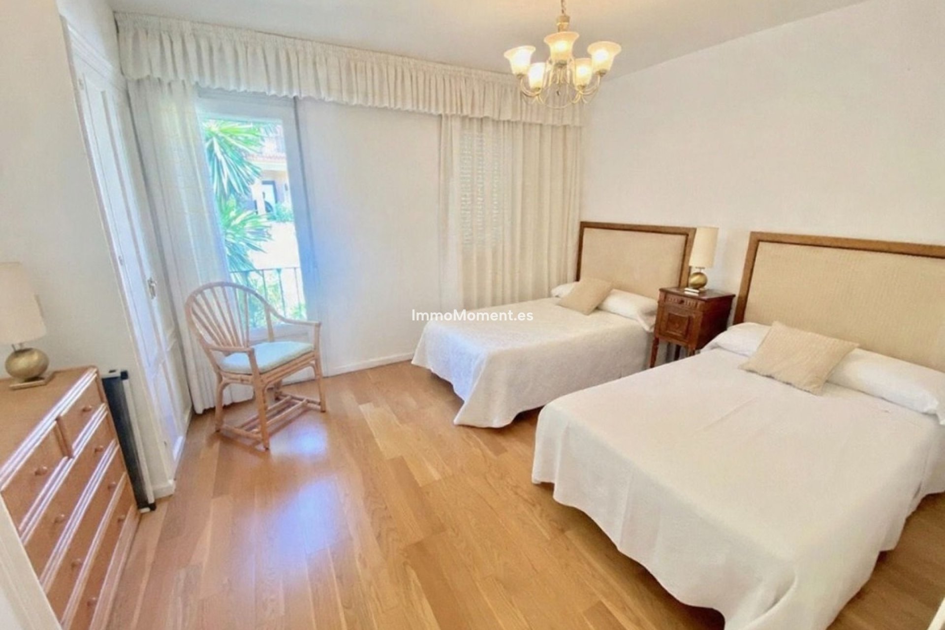 Bestaande woning - Geschakelde woning - Estepona  - Estepona Centro