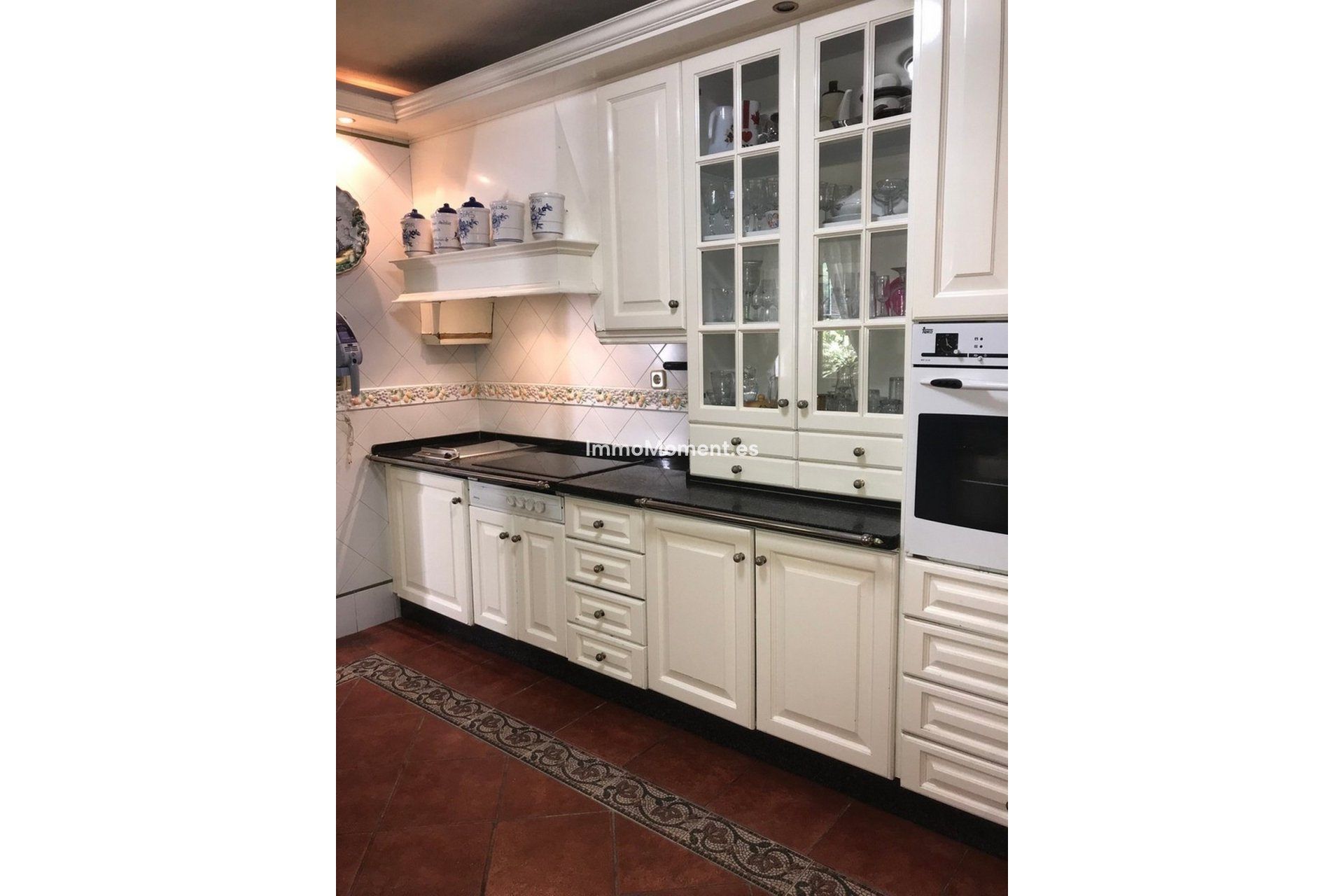 Bestaande woning - Geschakelde woning - Estepona  - Estepona Centro