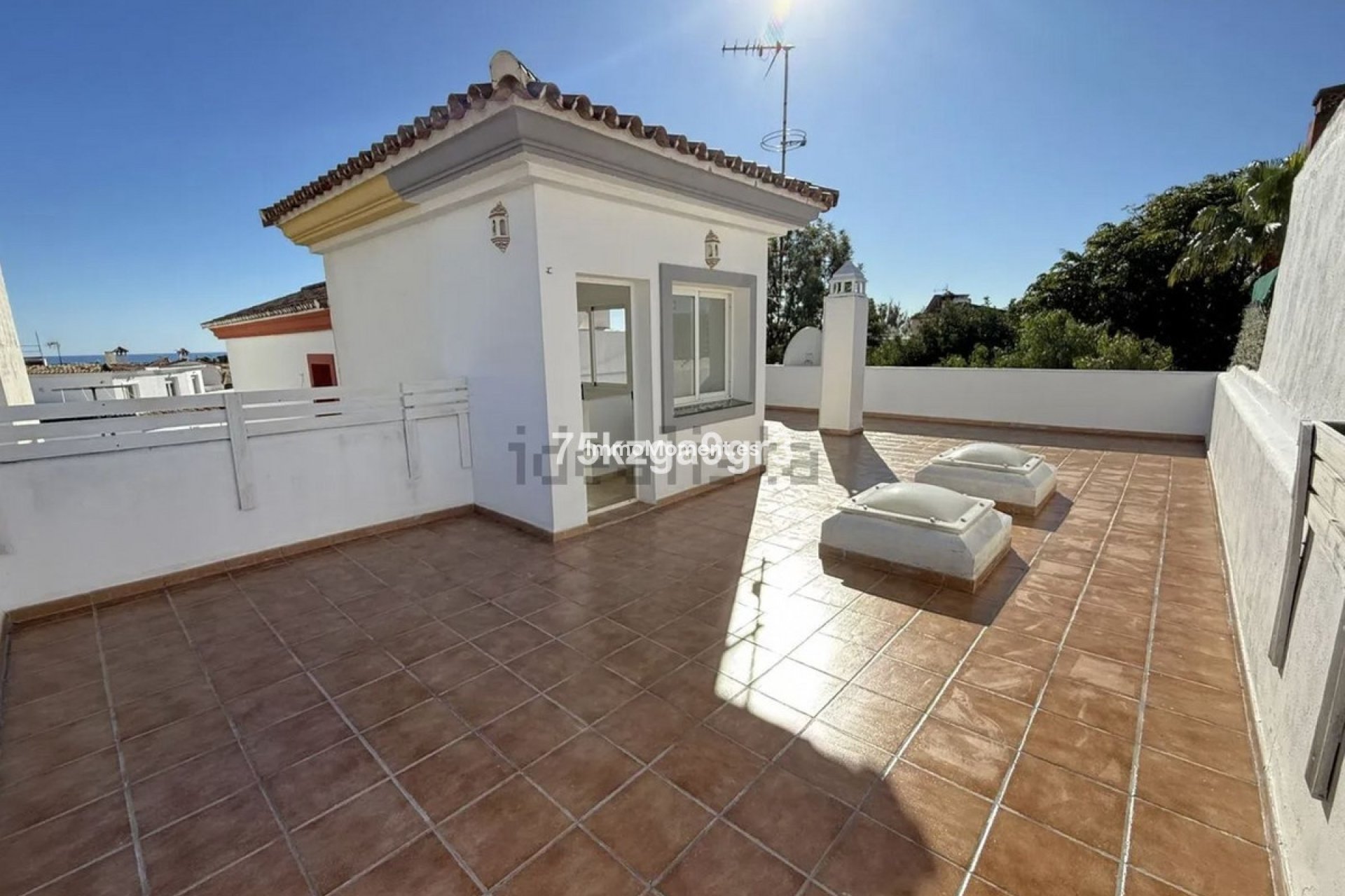 Bestaande woning - Geschakelde woning - Estepona  - Estepona Centro