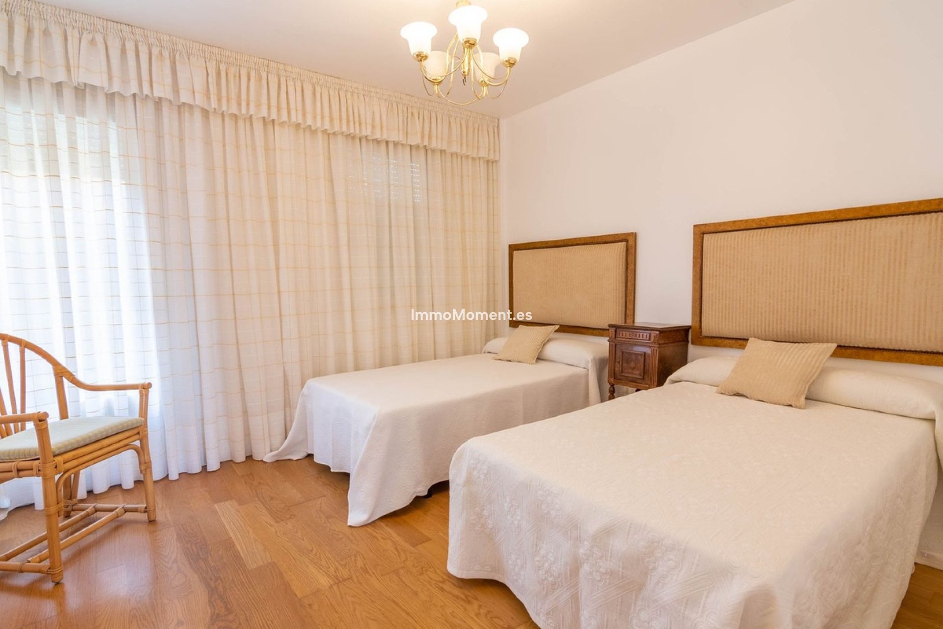 Bestaande woning - Geschakelde woning - Estepona  - Estepona Centro