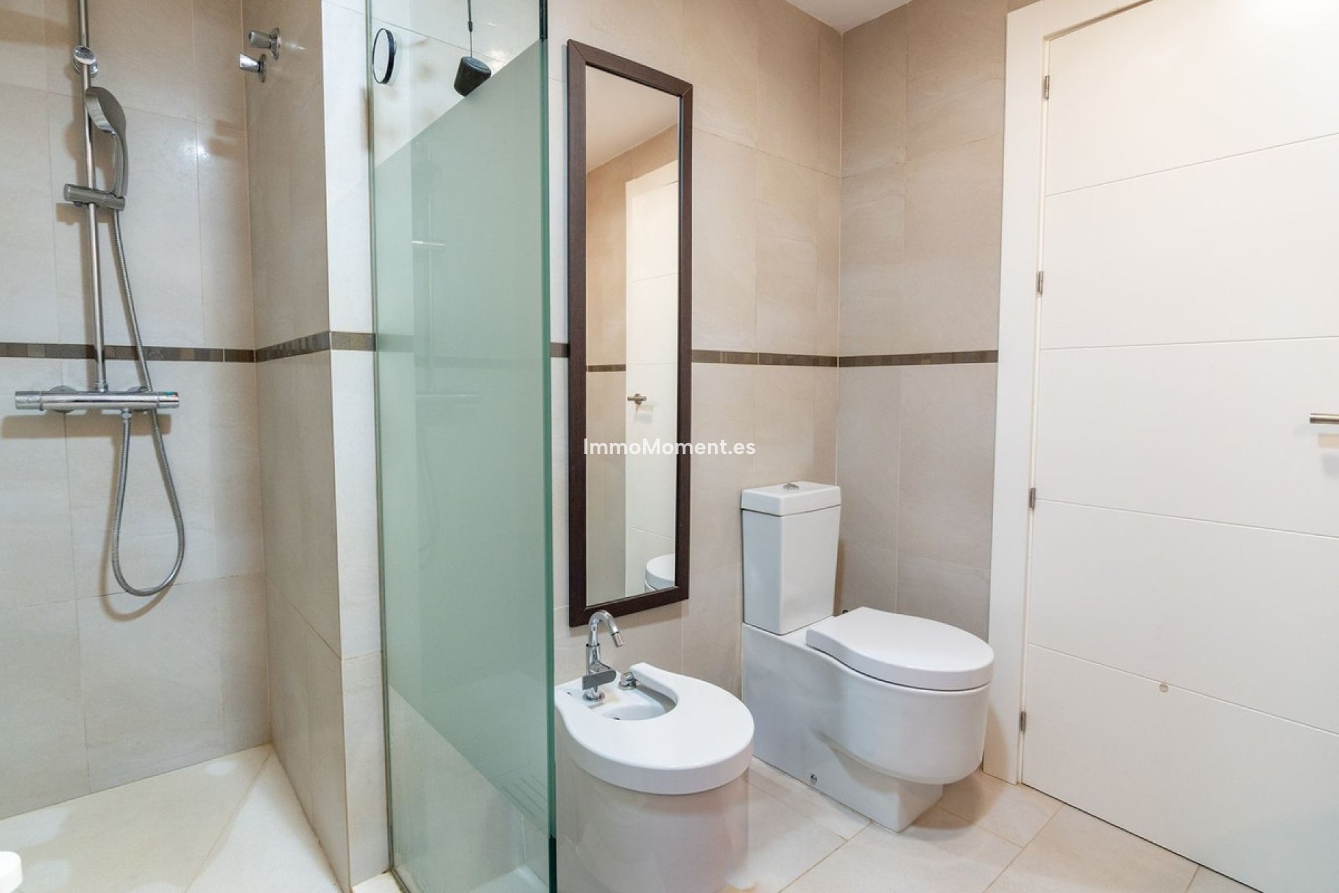 Bestaande woning - Geschakelde woning - Estepona  - Estepona Centro