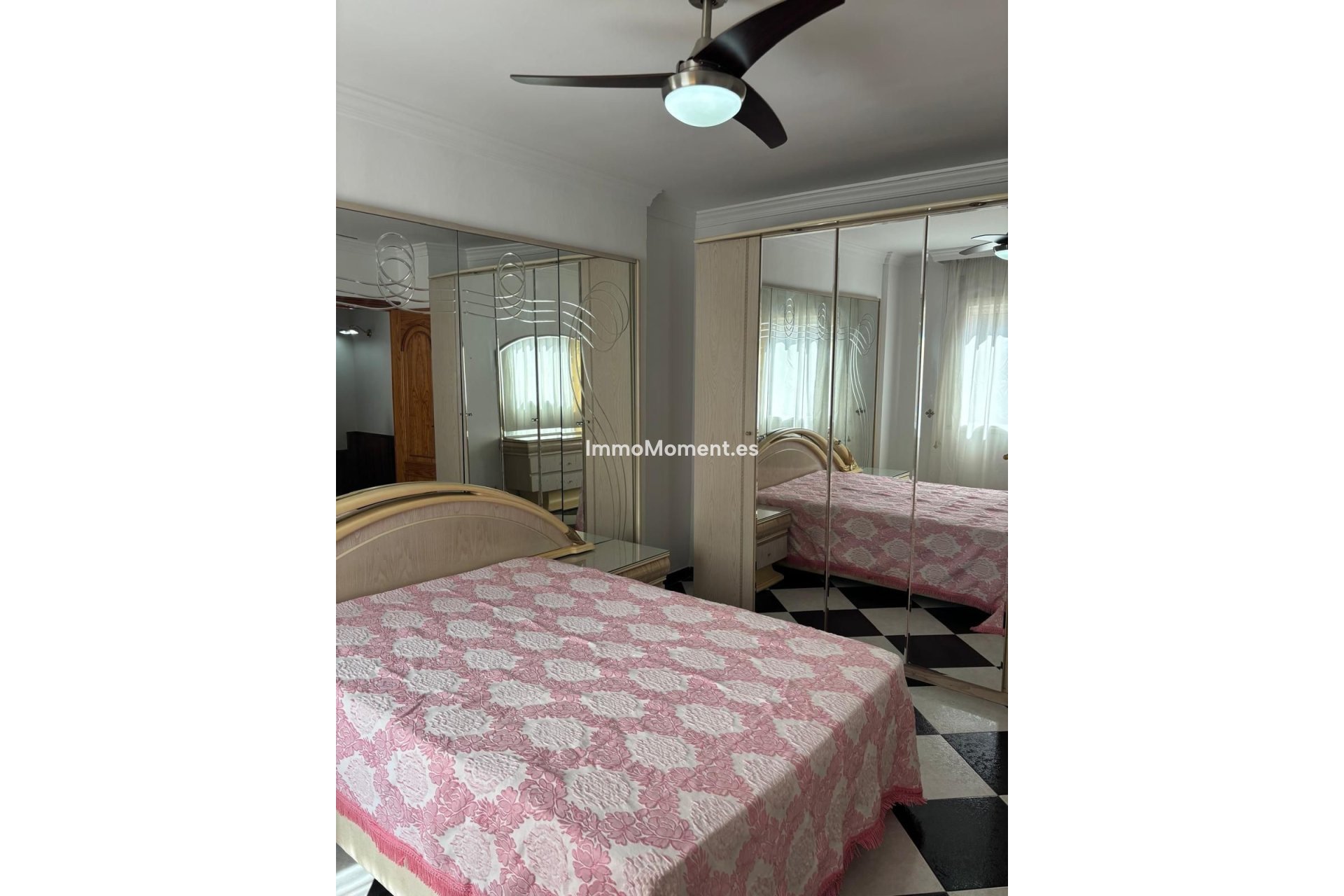 Bestaande woning - Geschakelde woning - Estepona  - Estepona Centro