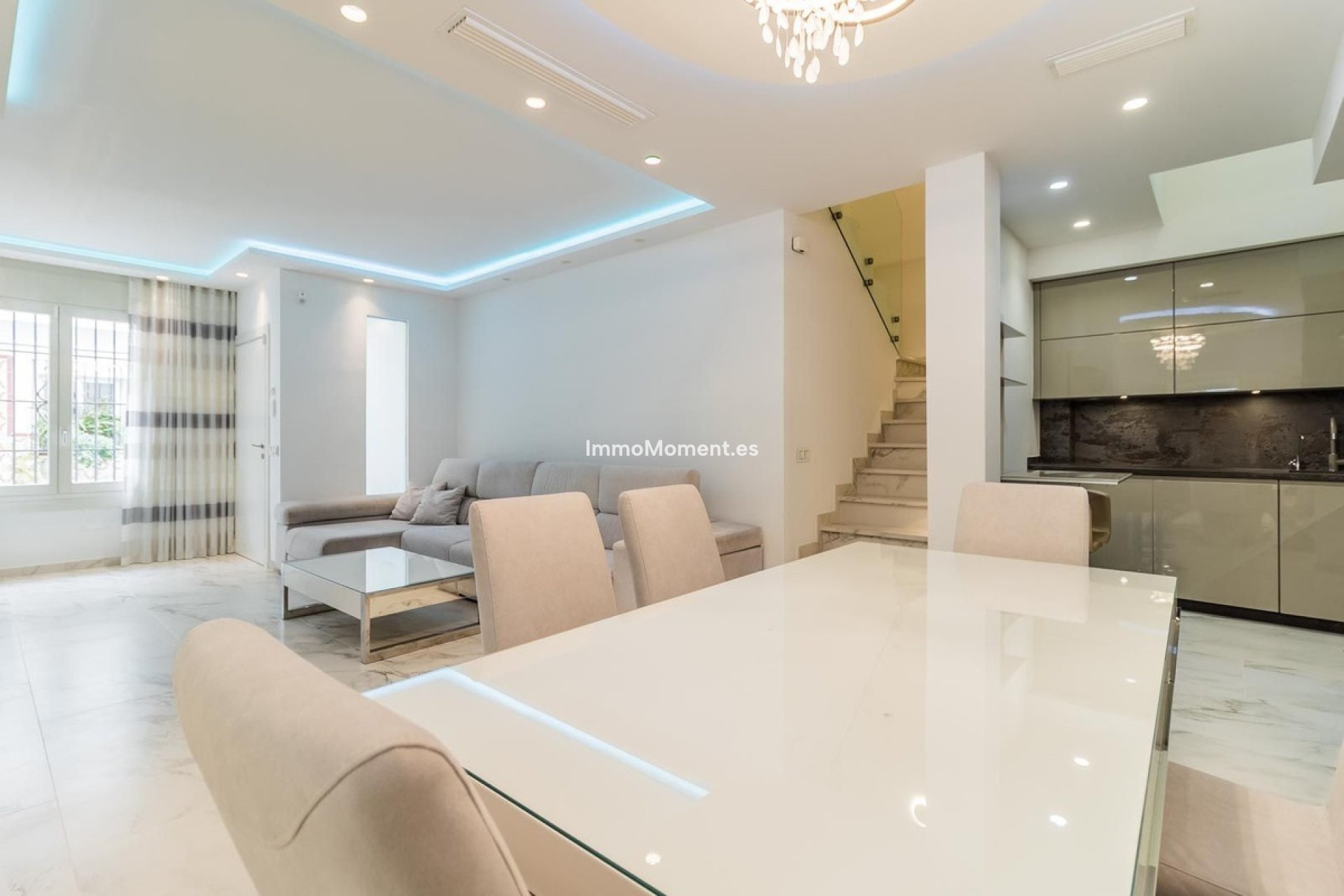 Bestaande woning - Geschakelde woning - Estepona  - Estepona Centro