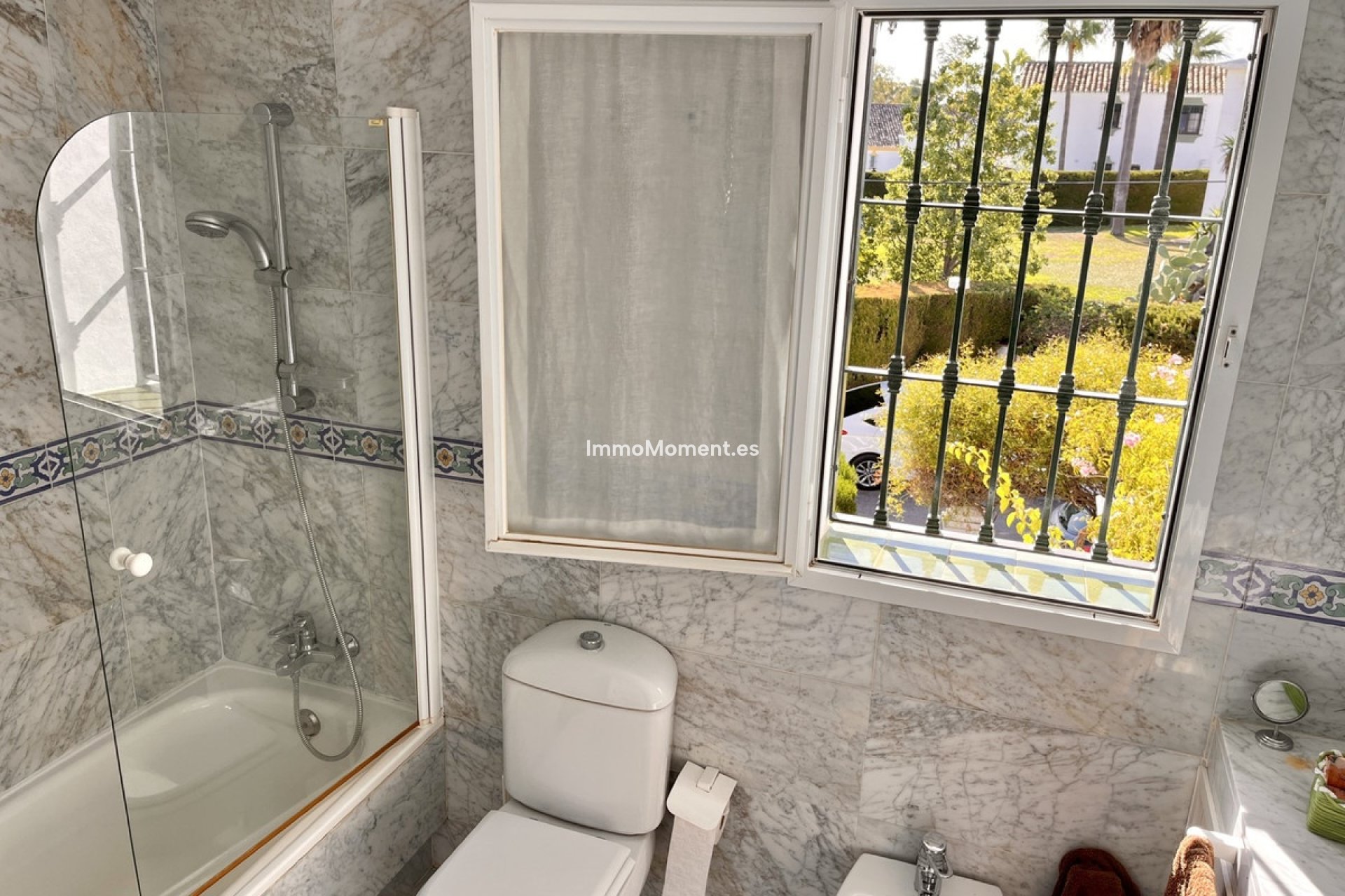 Bestaande woning - Geschakelde woning - Estepona  - Estepona Centro