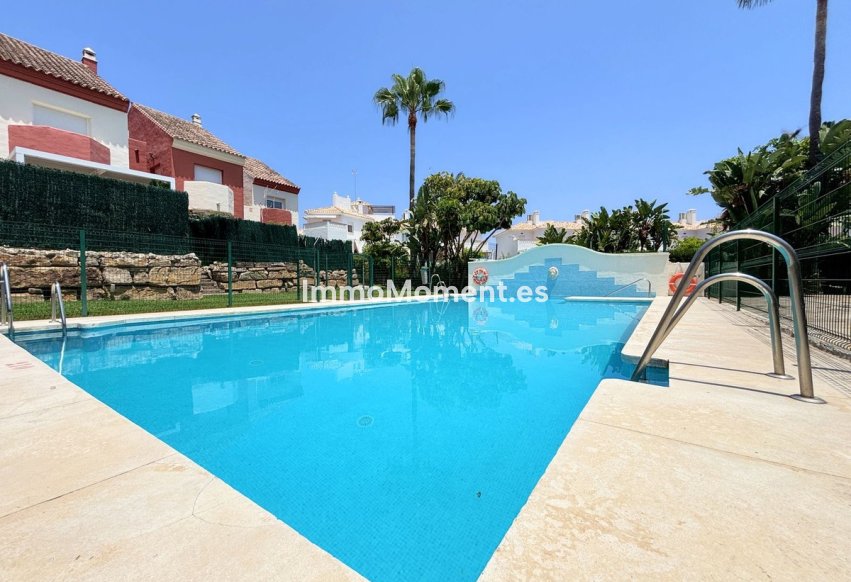 Bestaande woning - Geschakelde woning - Estepona  - Estepona Centro