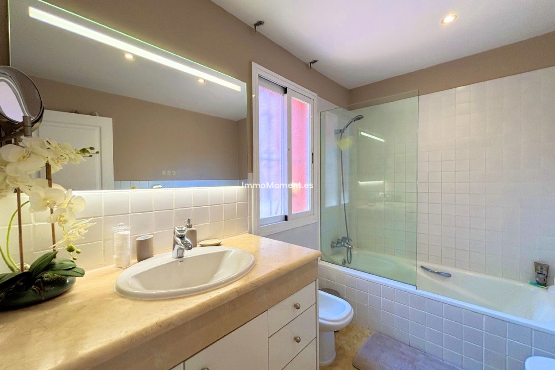 Bestaande woning - Geschakelde woning - Estepona  - Estepona Centro