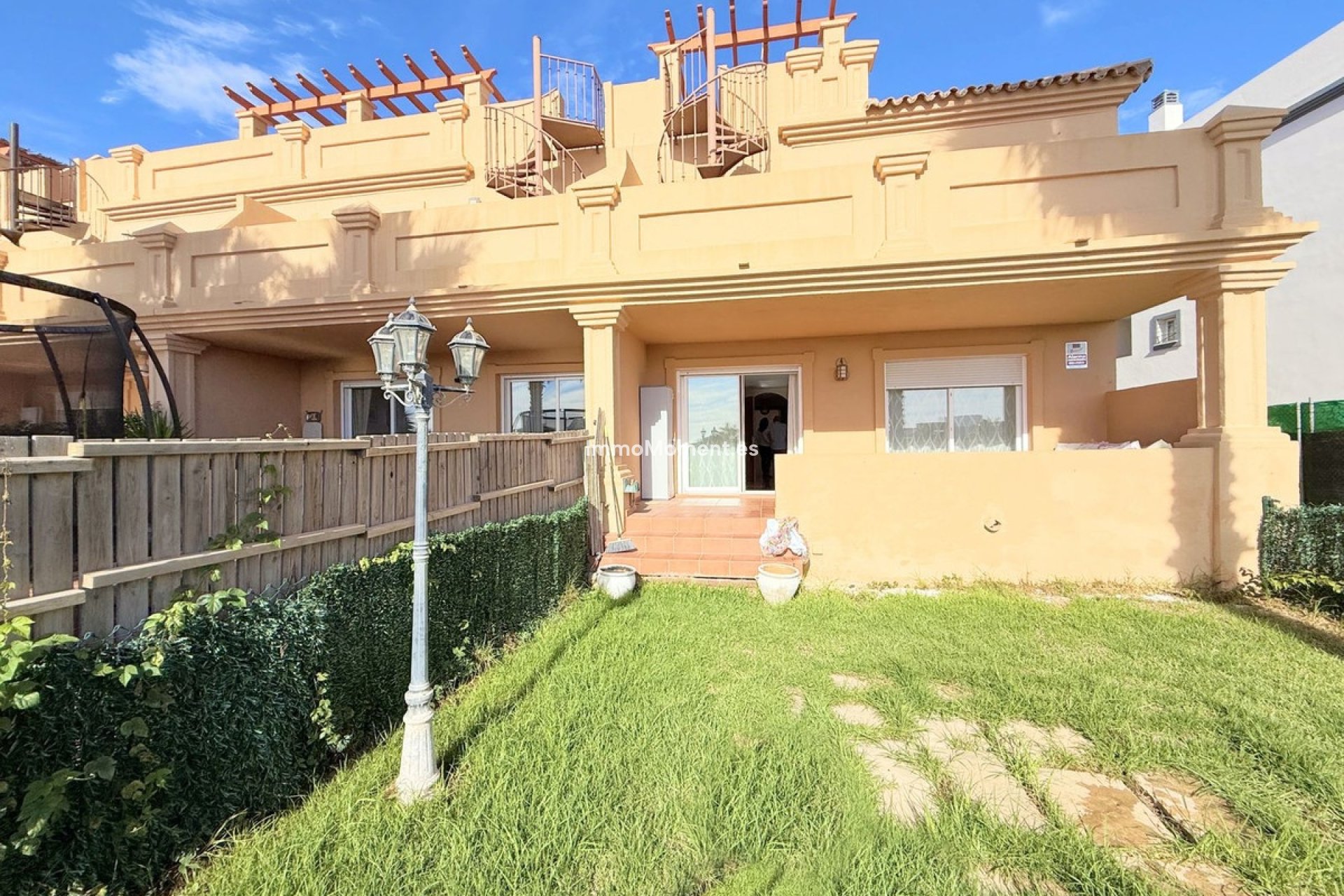 Bestaande woning - Geschakelde woning - Estepona  - Estepona Centro