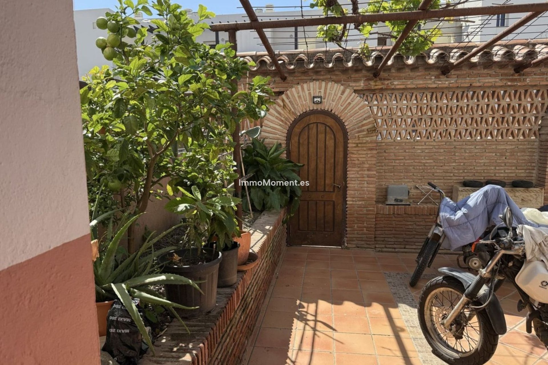 Bestaande woning - Geschakelde woning - Estepona  - Estepona Centro