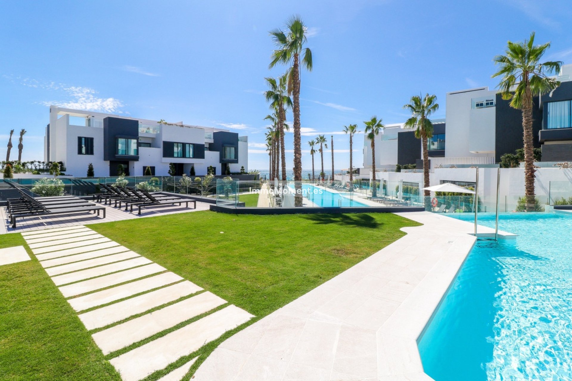 Bestaande woning - Geschakelde woning - Estepona  - Estepona Centro