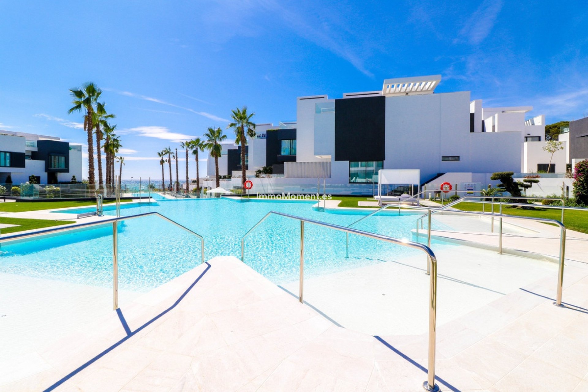 Bestaande woning - Geschakelde woning - Estepona  - Estepona Centro