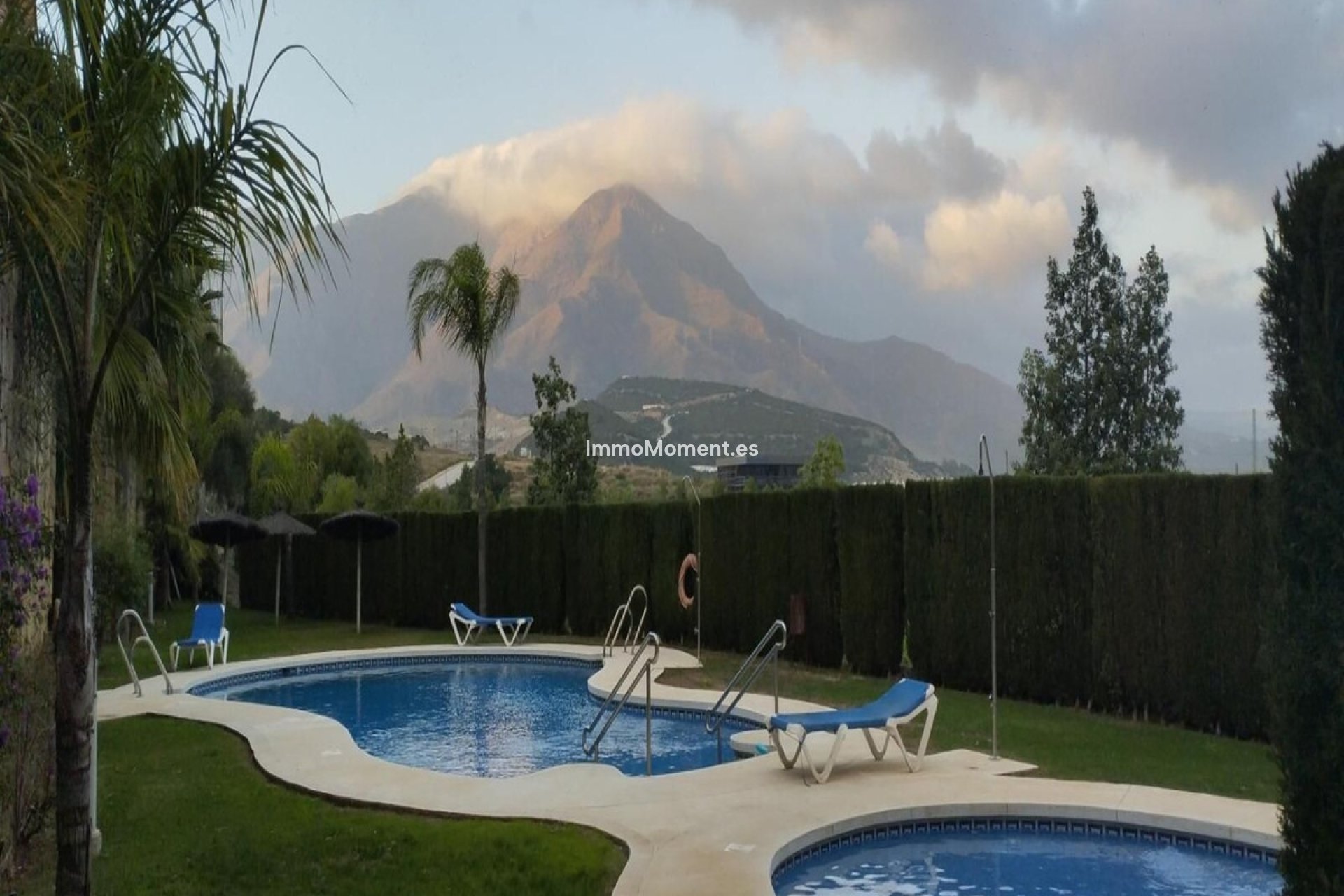 Bestaande woning - Geschakelde woning - Estepona  - Estepona Centro