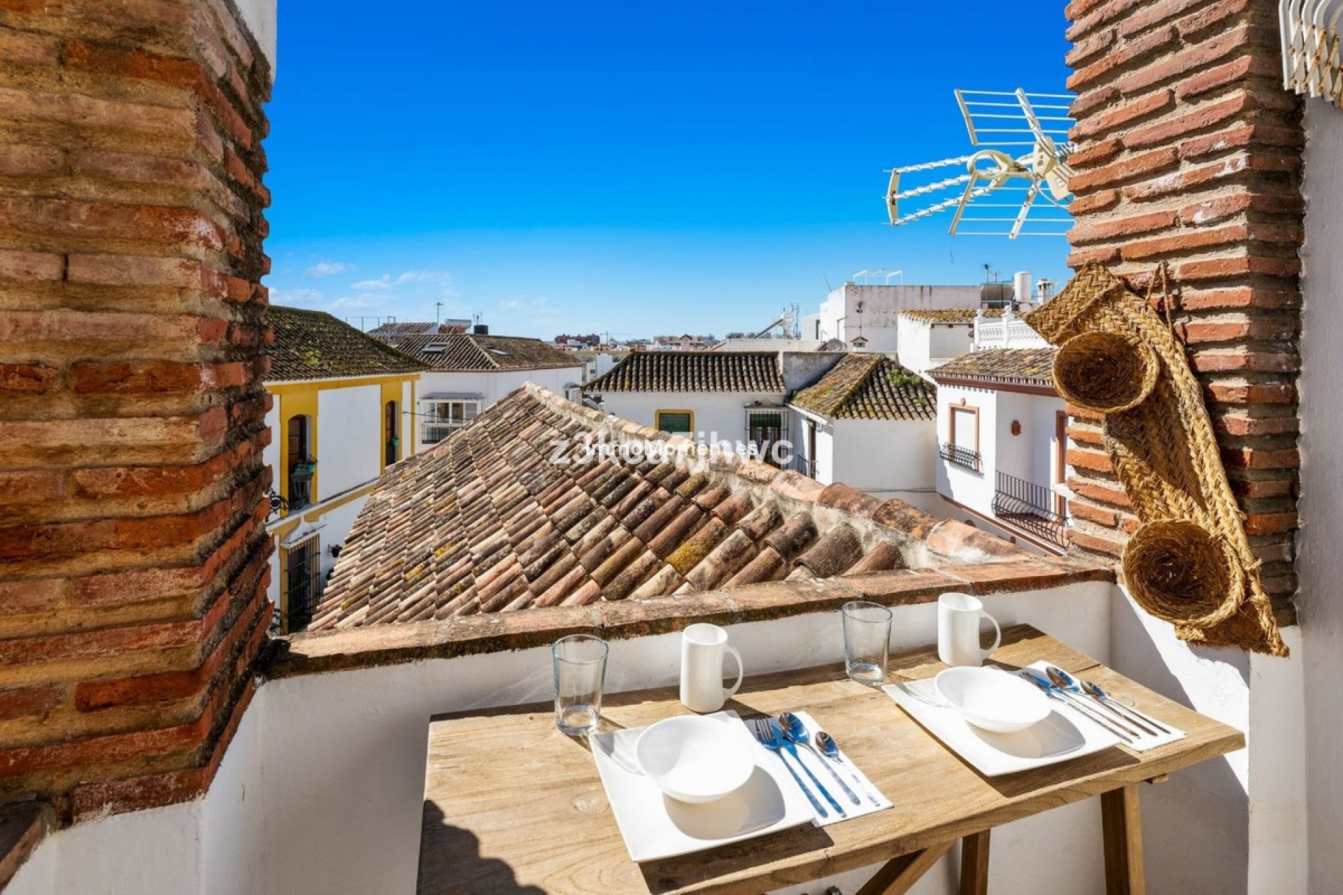 Bestaande woning - Geschakelde woning - Estepona  - Estepona Centro