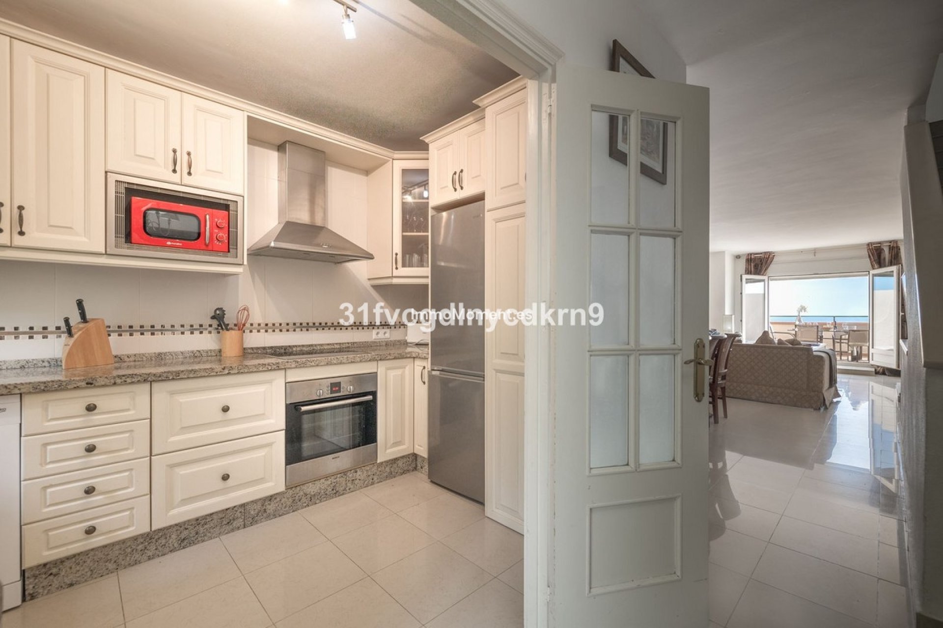 Bestaande woning - Geschakelde woning - Estepona  - Estepona Centro