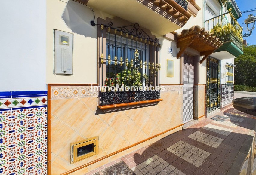 Bestaande woning - Geschakelde woning - Estepona  - Estepona Centro