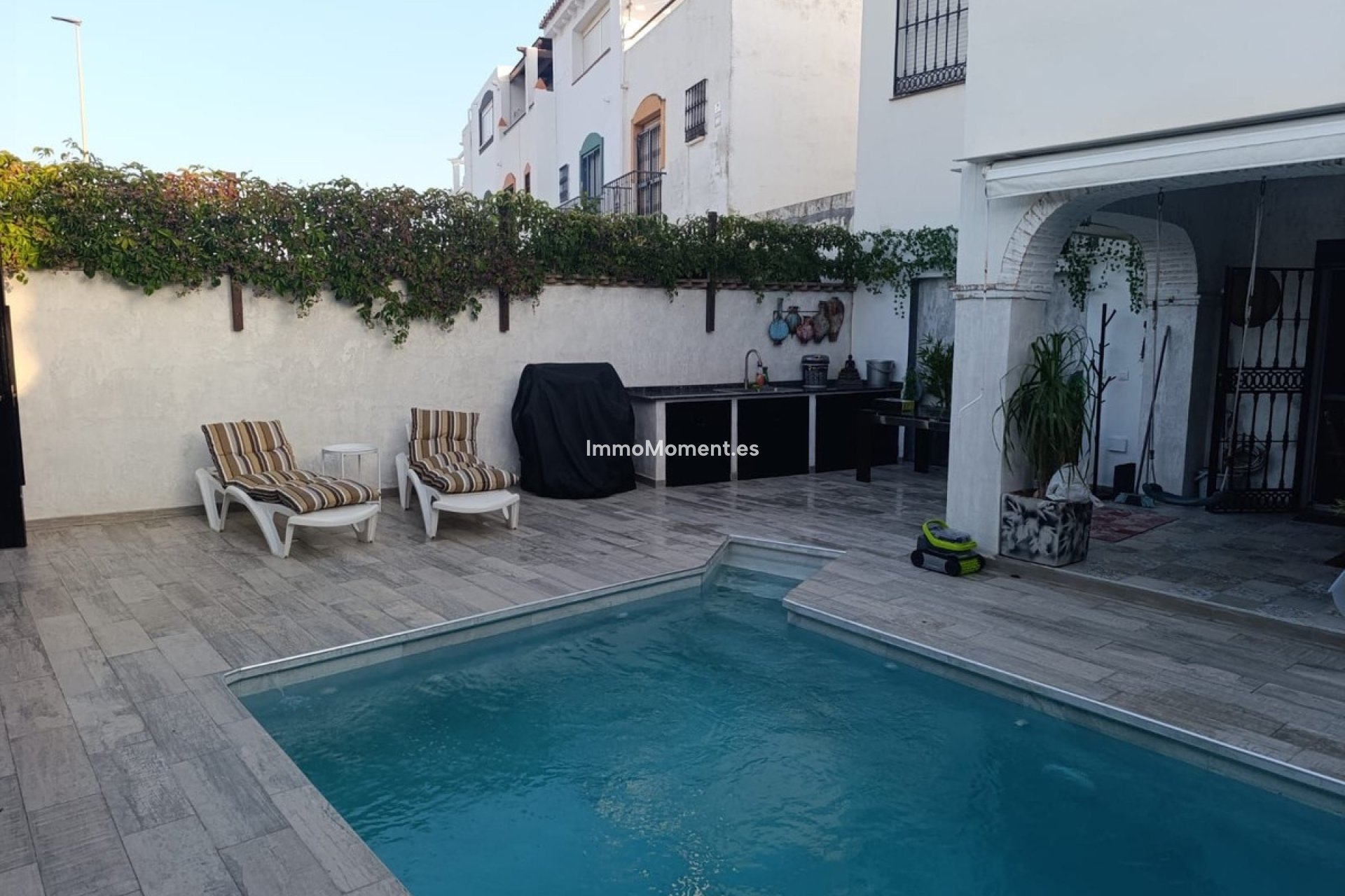Bestaande woning - Geschakelde woning - Estepona  - Estepona Centro
