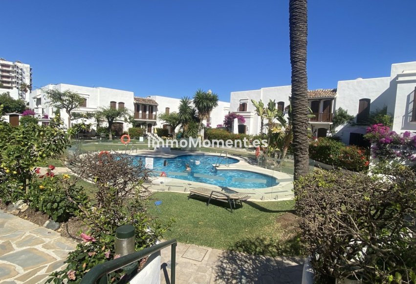 Bestaande woning - Geschakelde woning - Estepona  - Estepona Centro