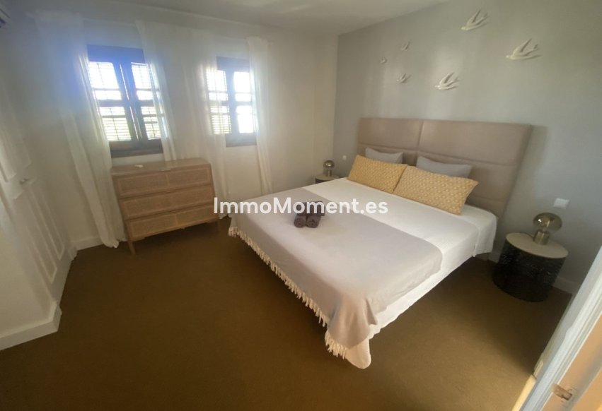 Bestaande woning - Geschakelde woning - Estepona  - Estepona Centro