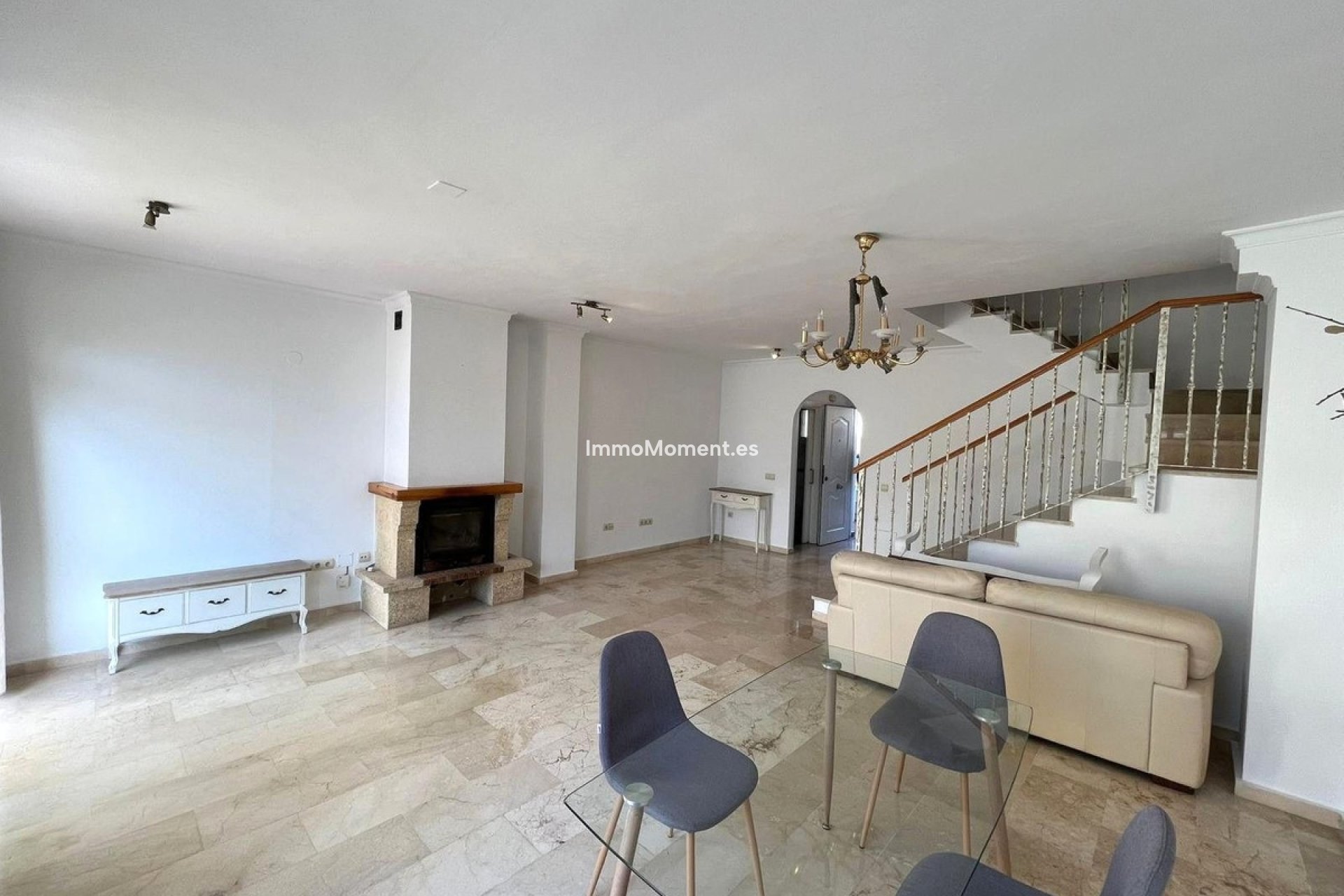 Bestaande woning - Geschakelde woning - Estepona  - Estepona Centro