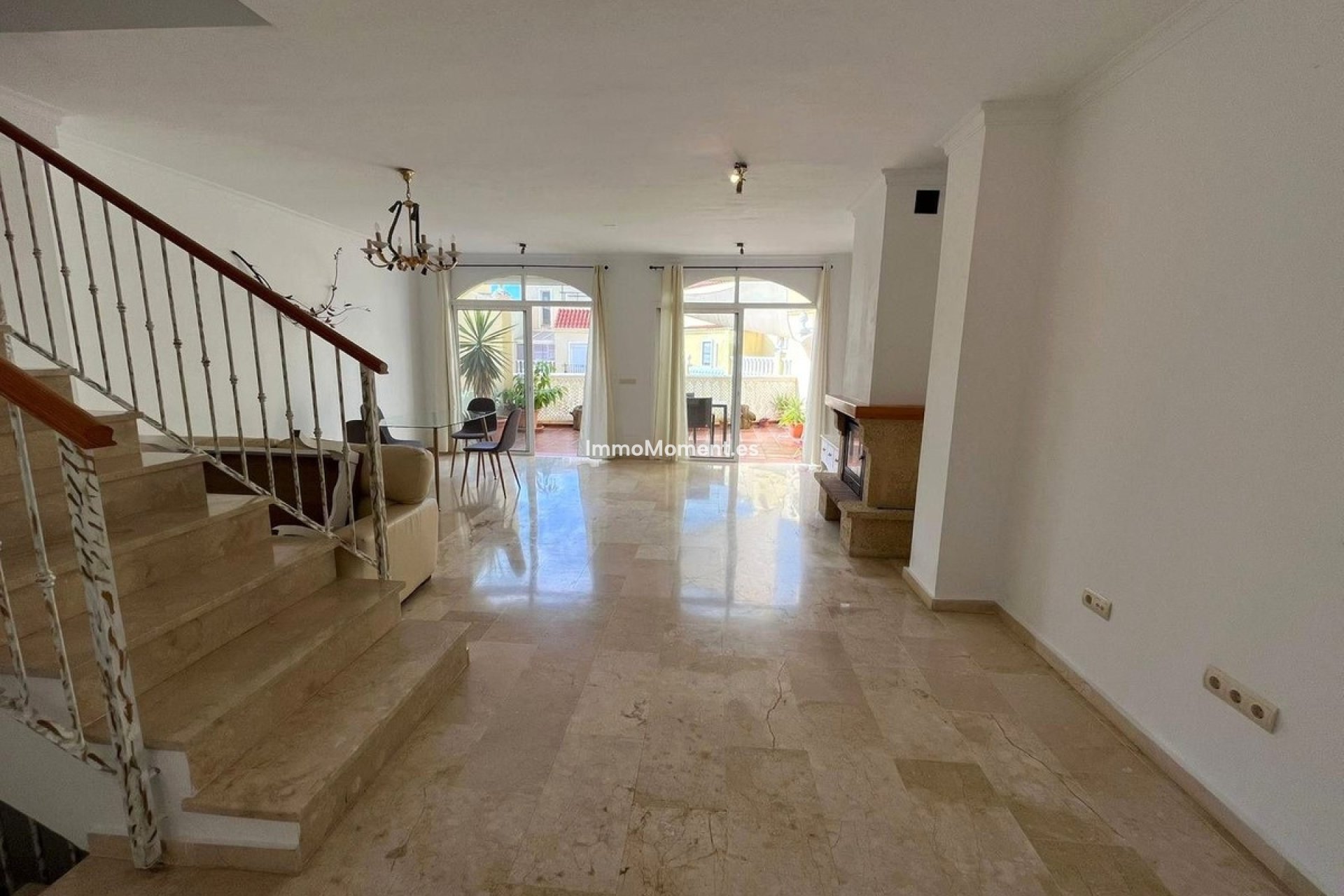 Bestaande woning - Geschakelde woning - Estepona  - Estepona Centro